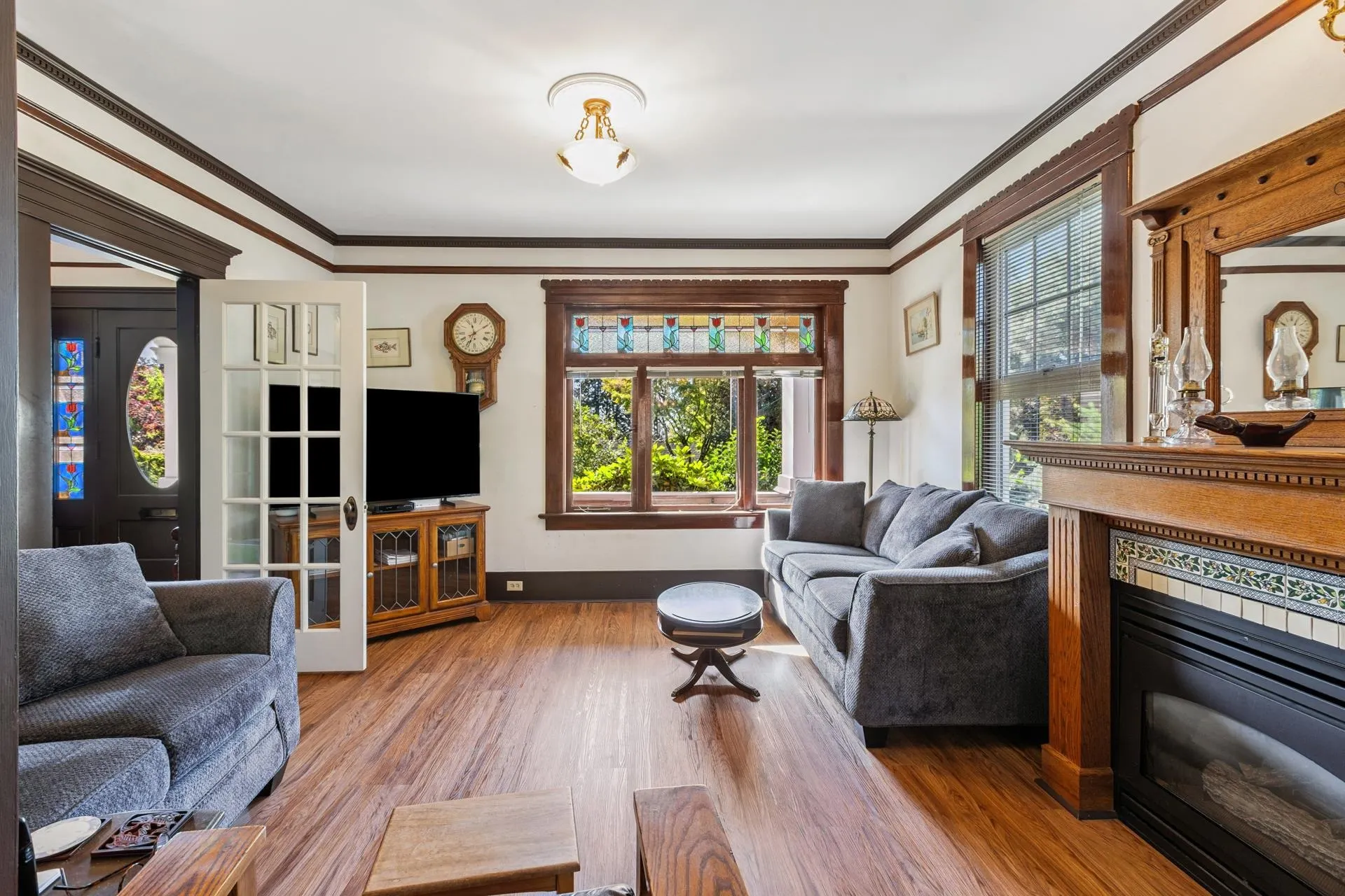 234 W Windsor Road