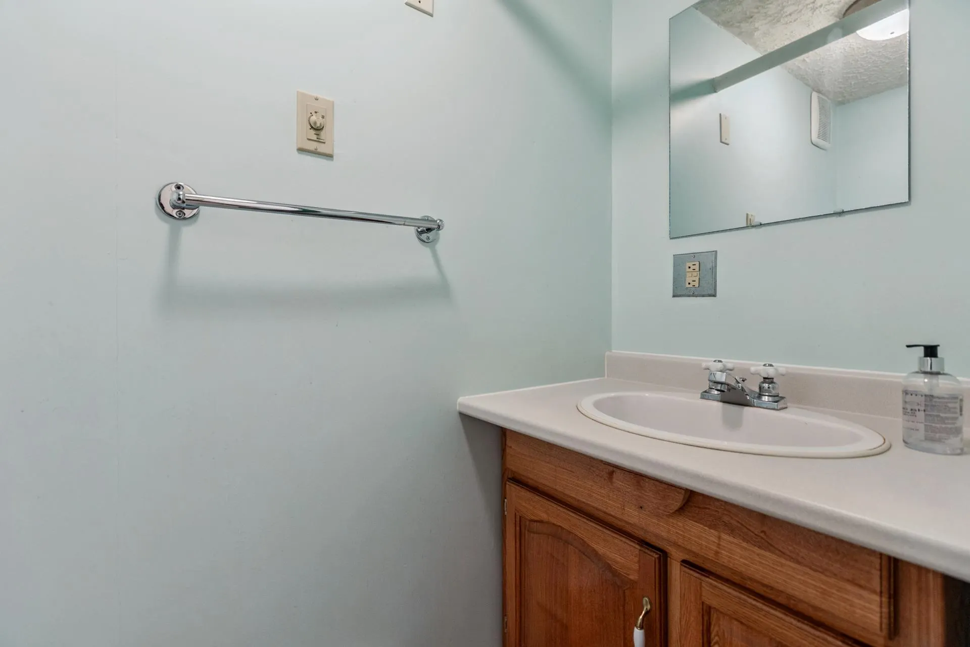 234 W Windsor Road