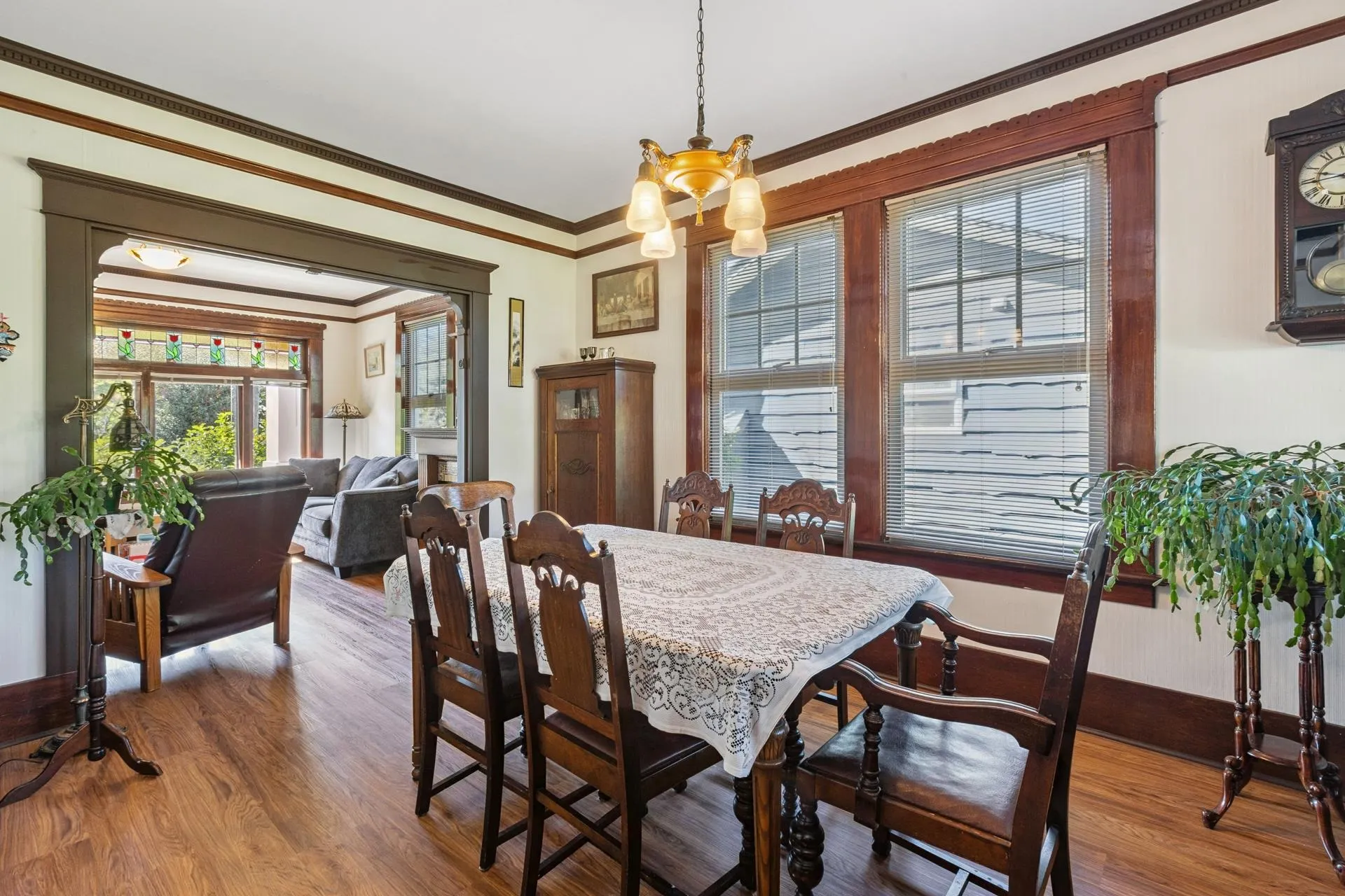 234 W Windsor Road