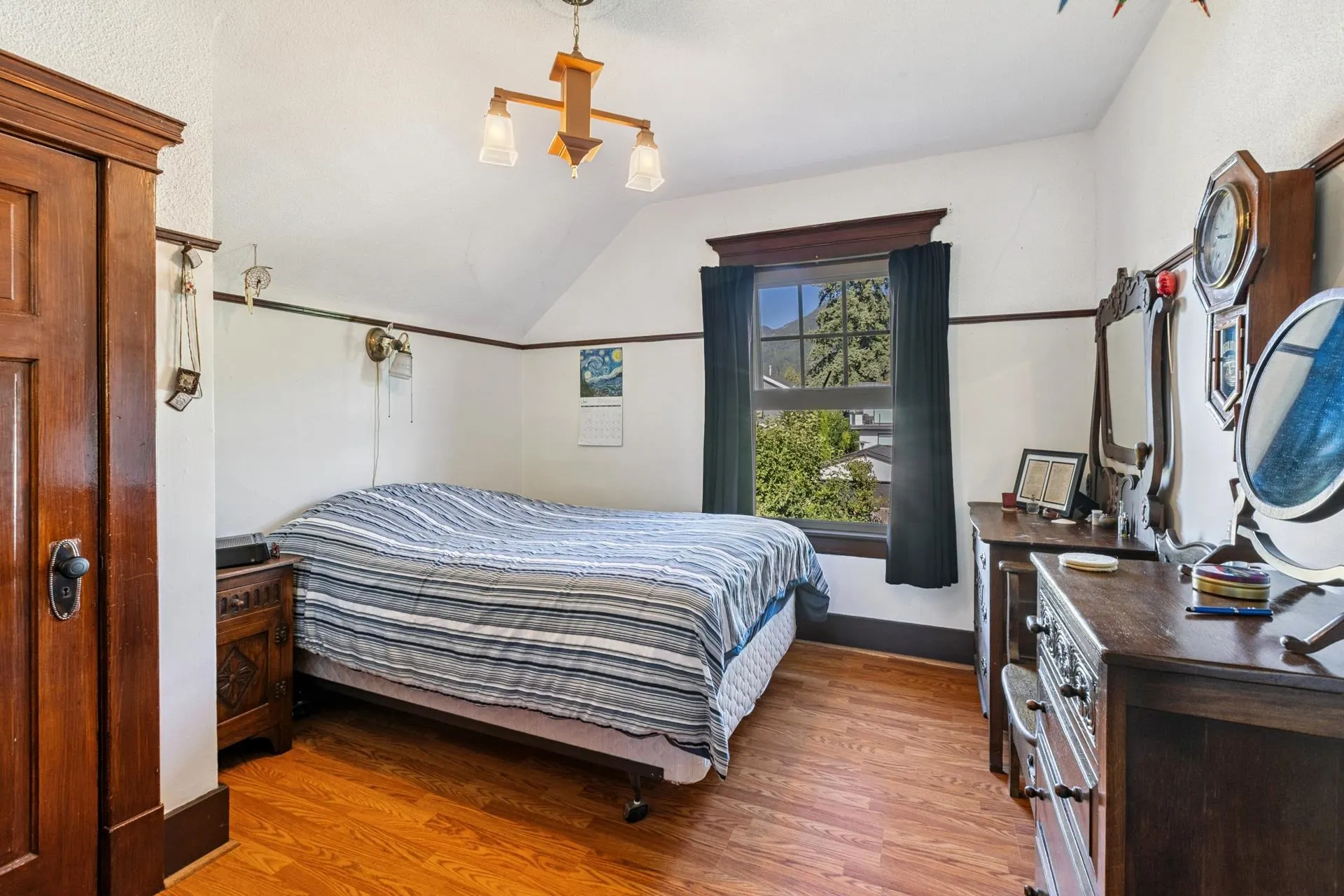 234 W Windsor Road