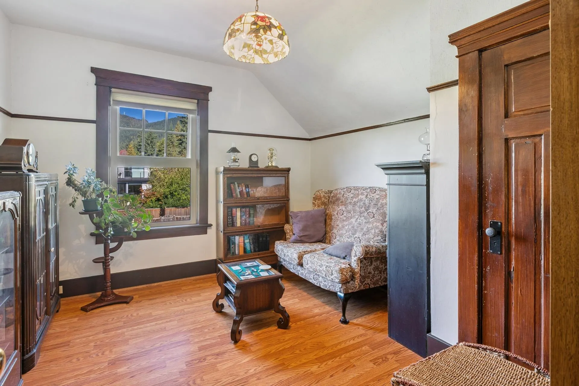 234 W Windsor Road