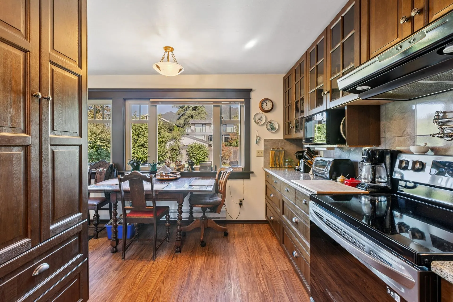 234 W Windsor Road