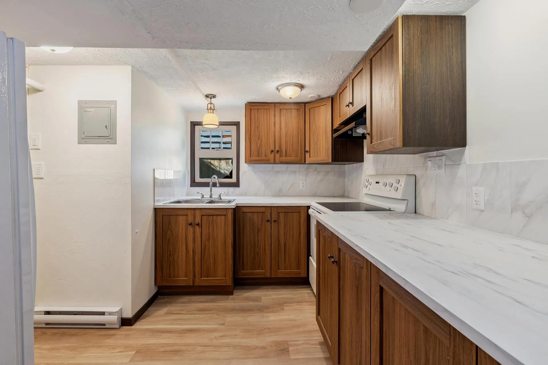 234 W Windsor Road