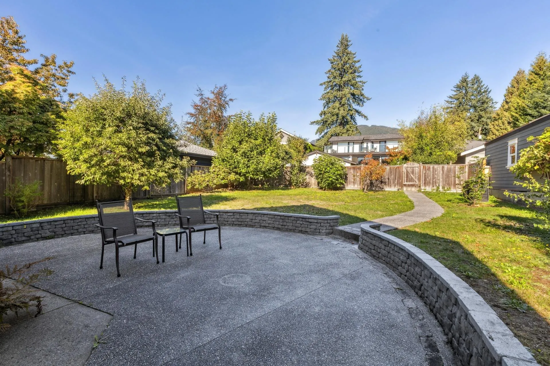 234 W Windsor Road