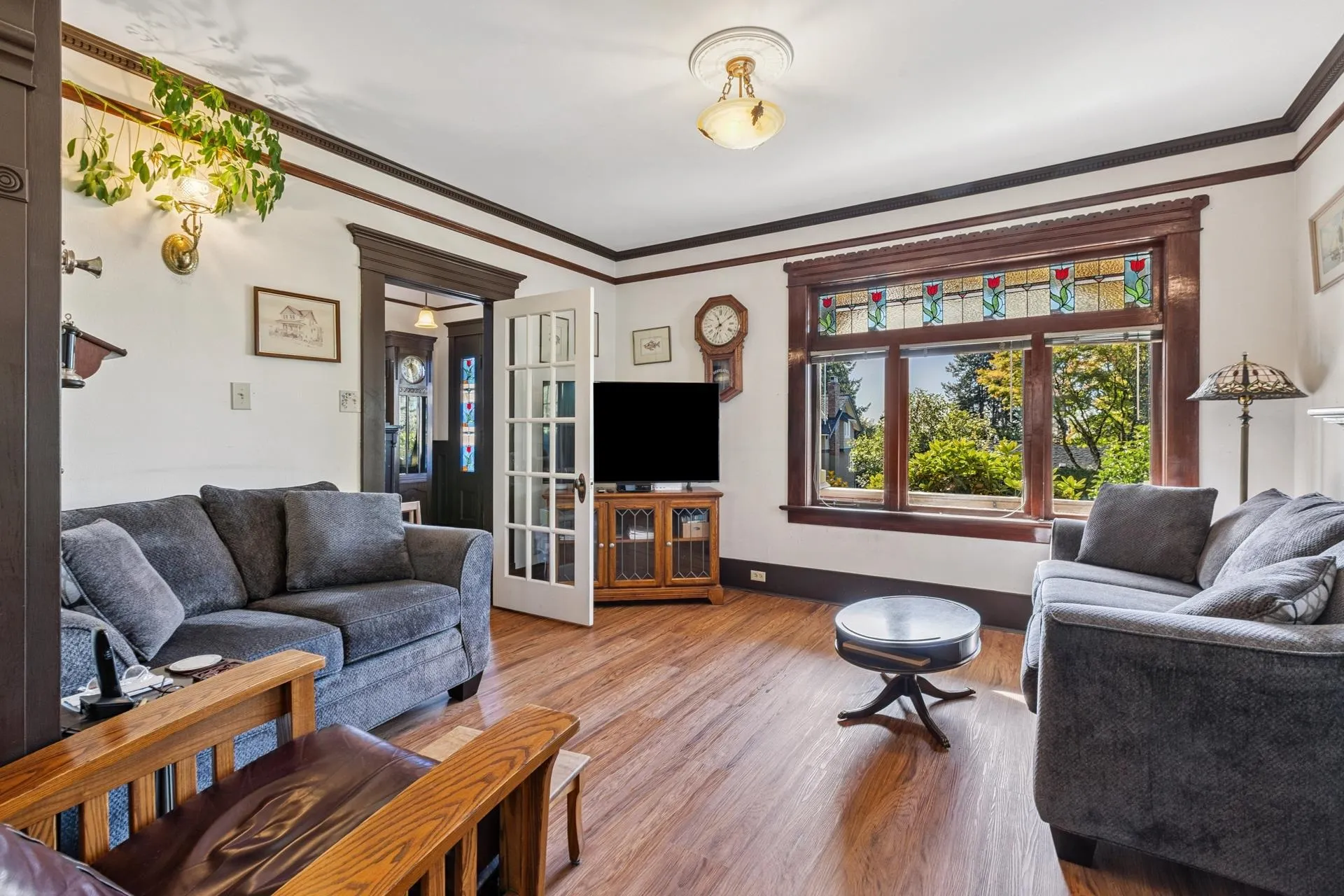 234 W Windsor Road