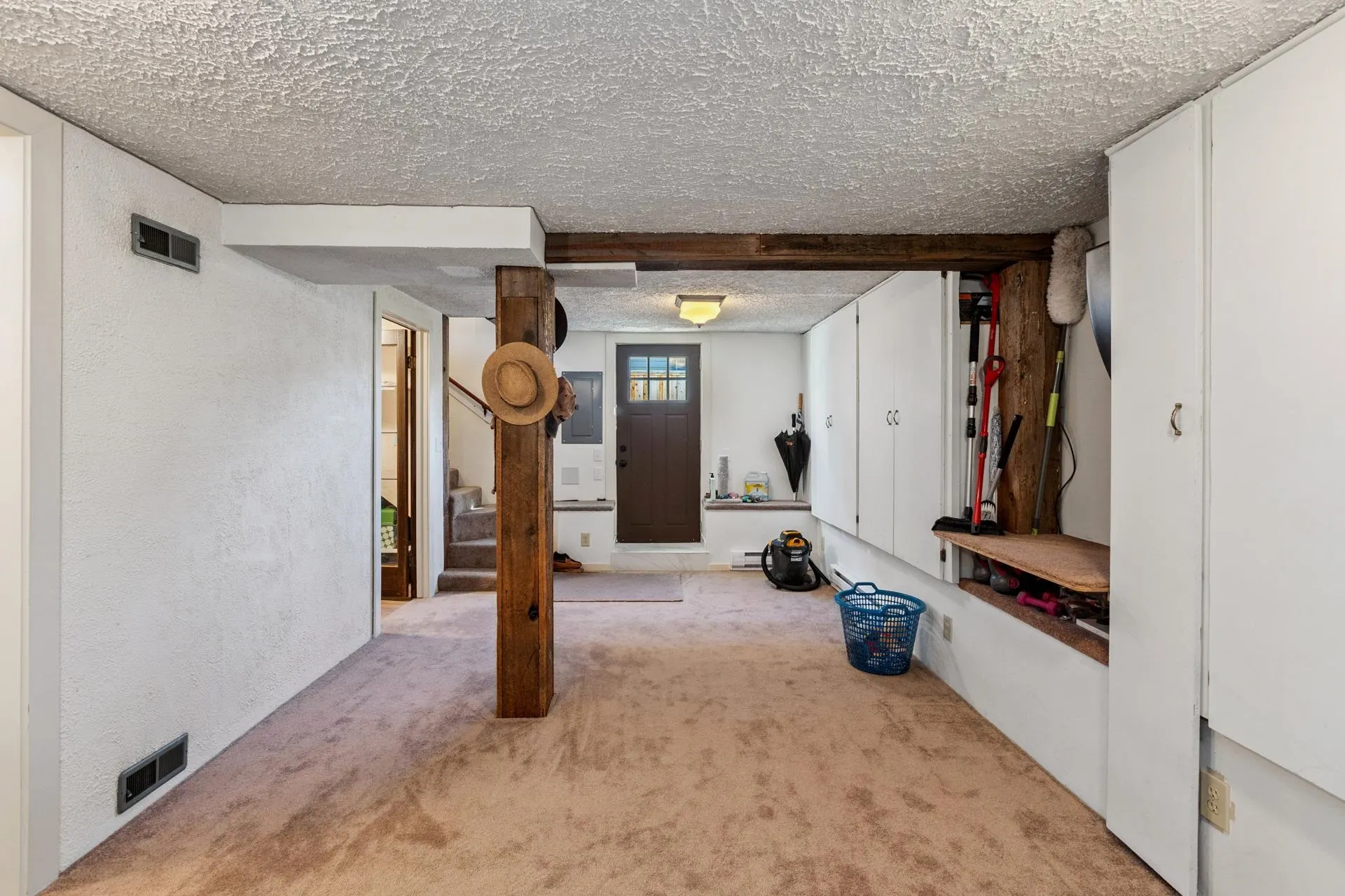 234 W Windsor Road