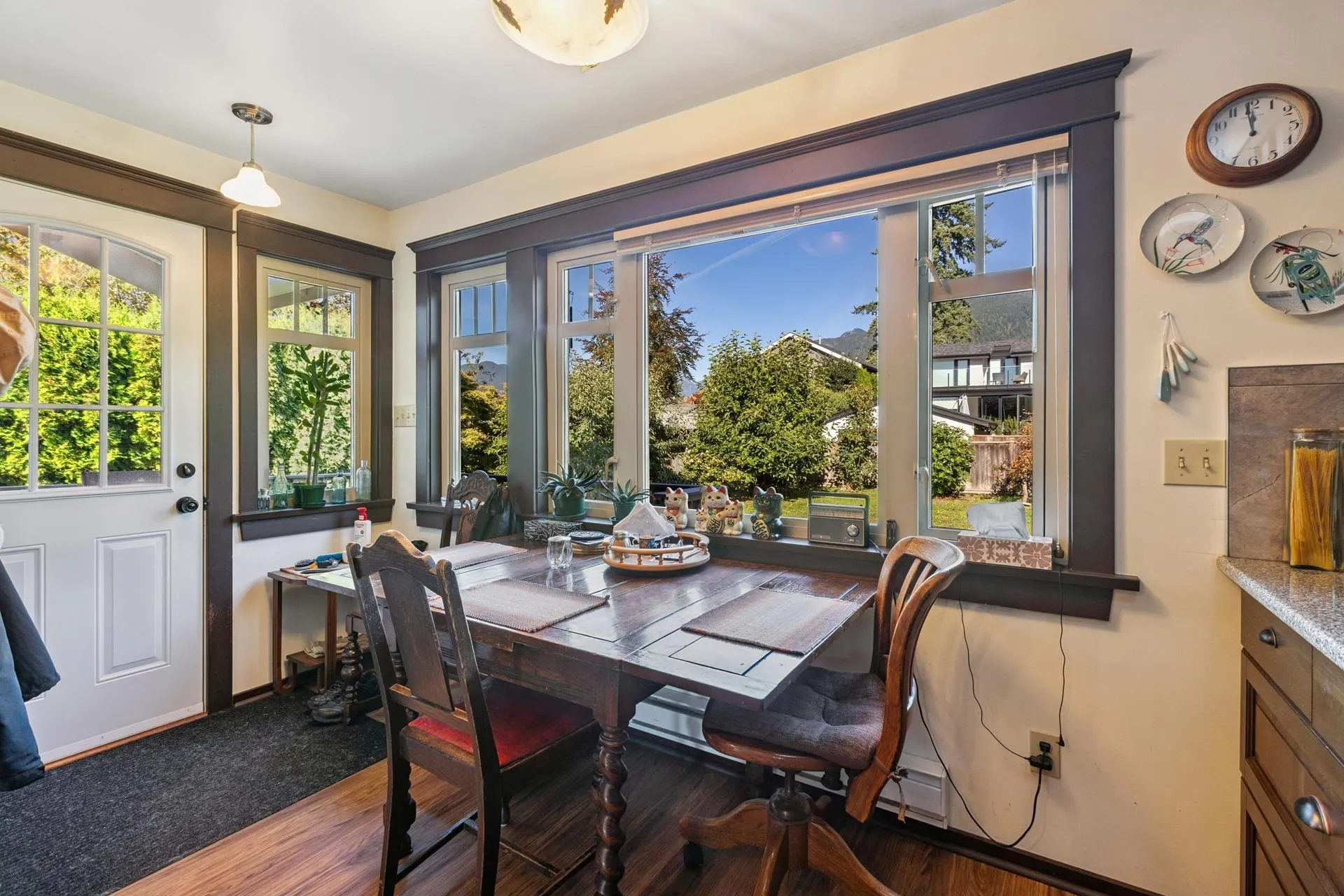 234 W Windsor Road