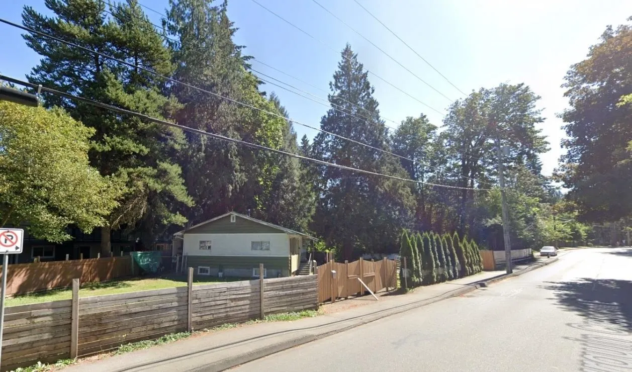 2532 E Bourquin Crescent