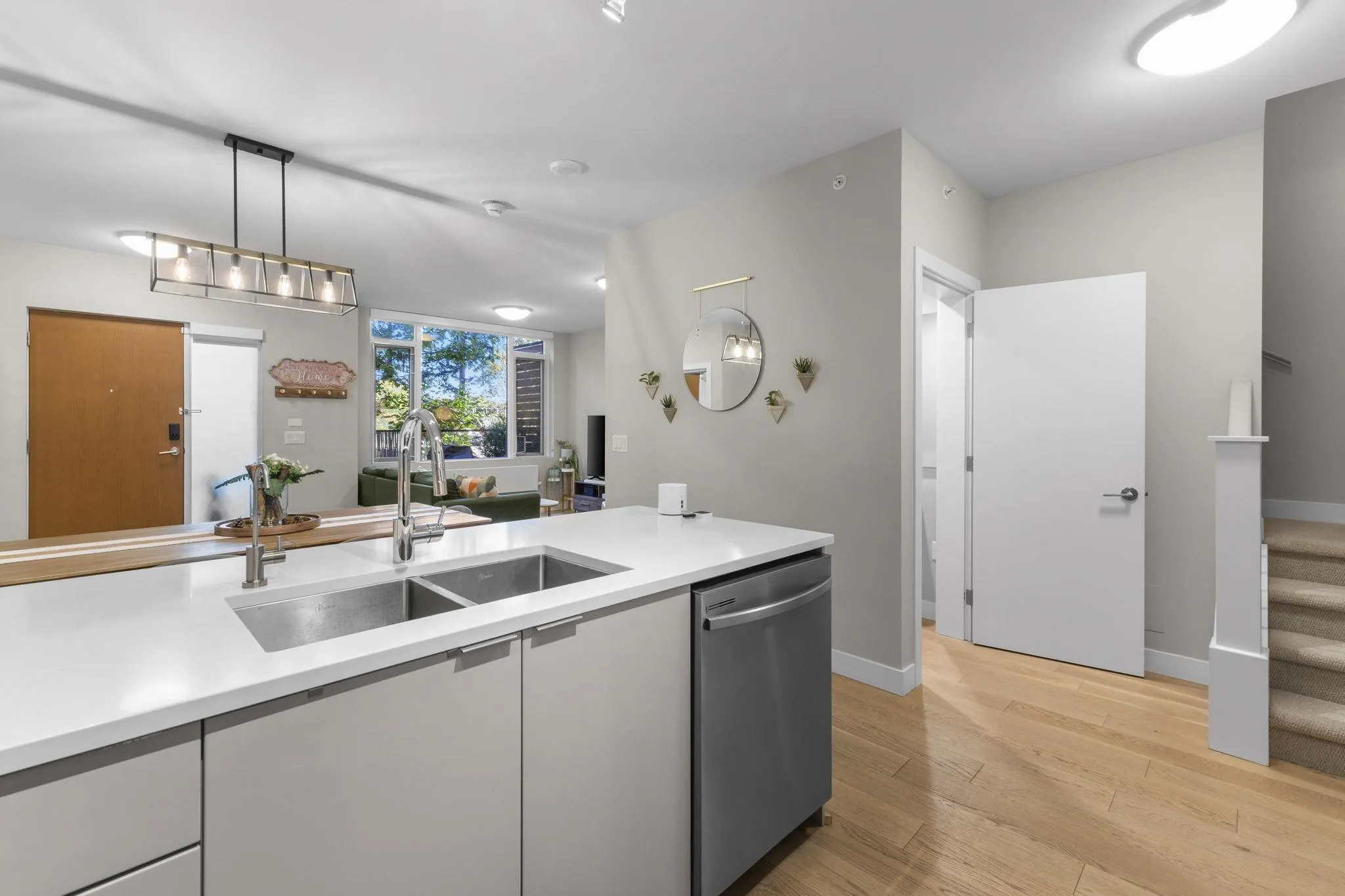 111 8761 University Crescent