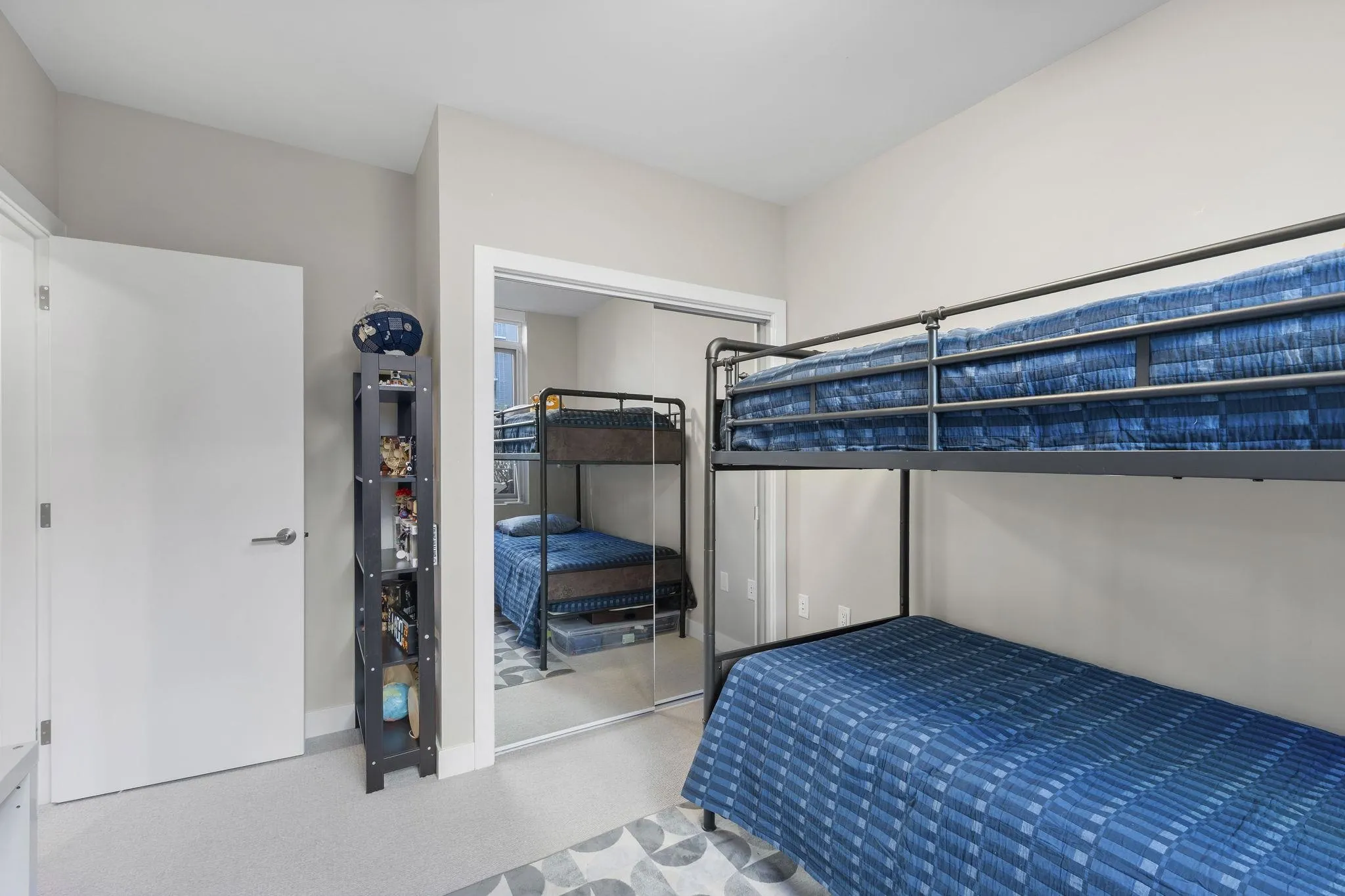 111 8761 University Crescent