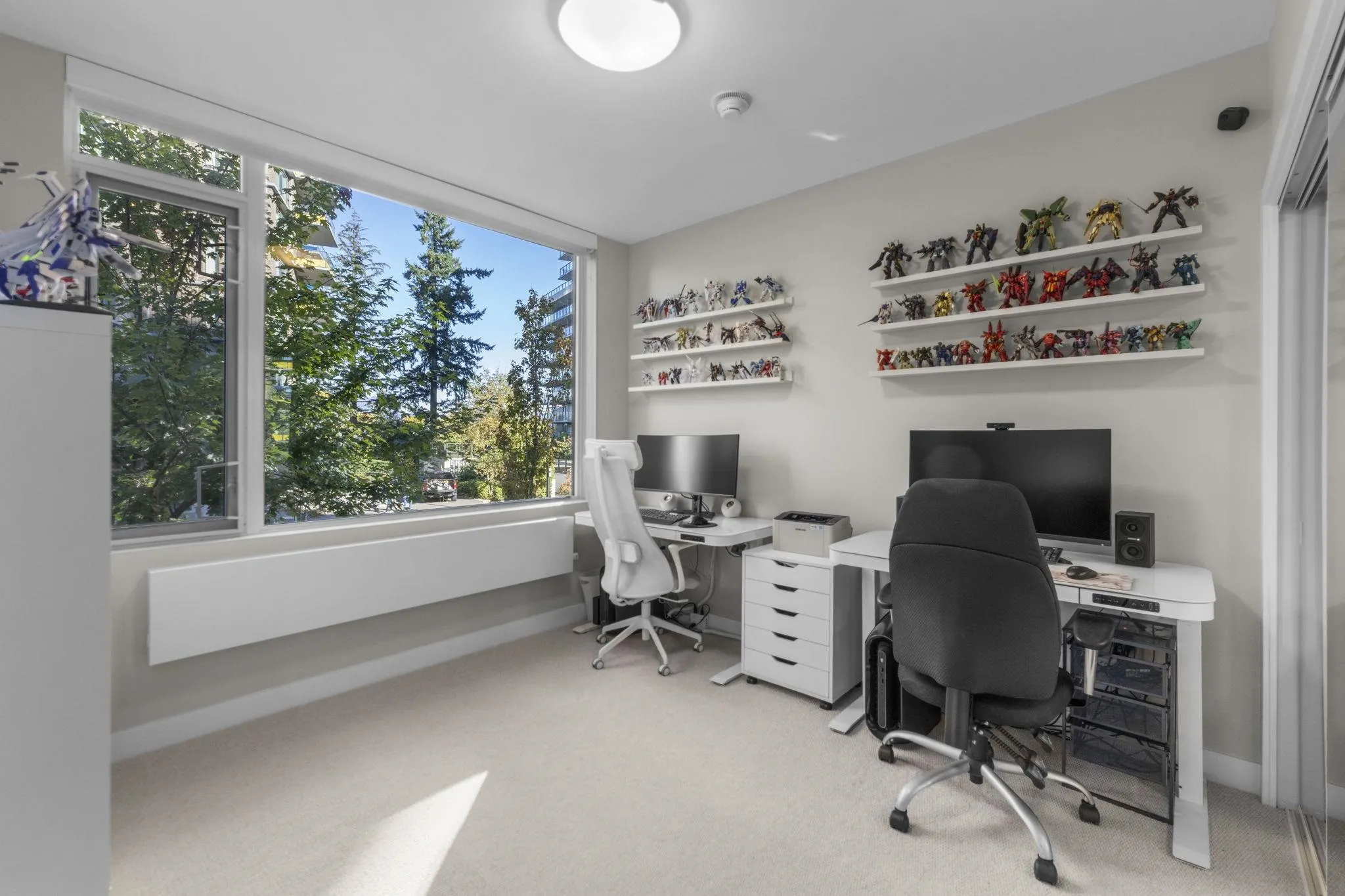 111 8761 University Crescent