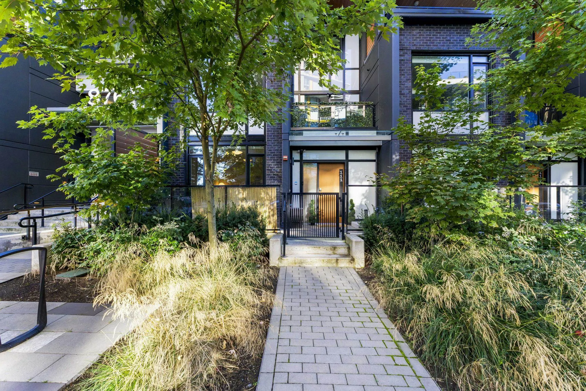 111 8761 University Crescent