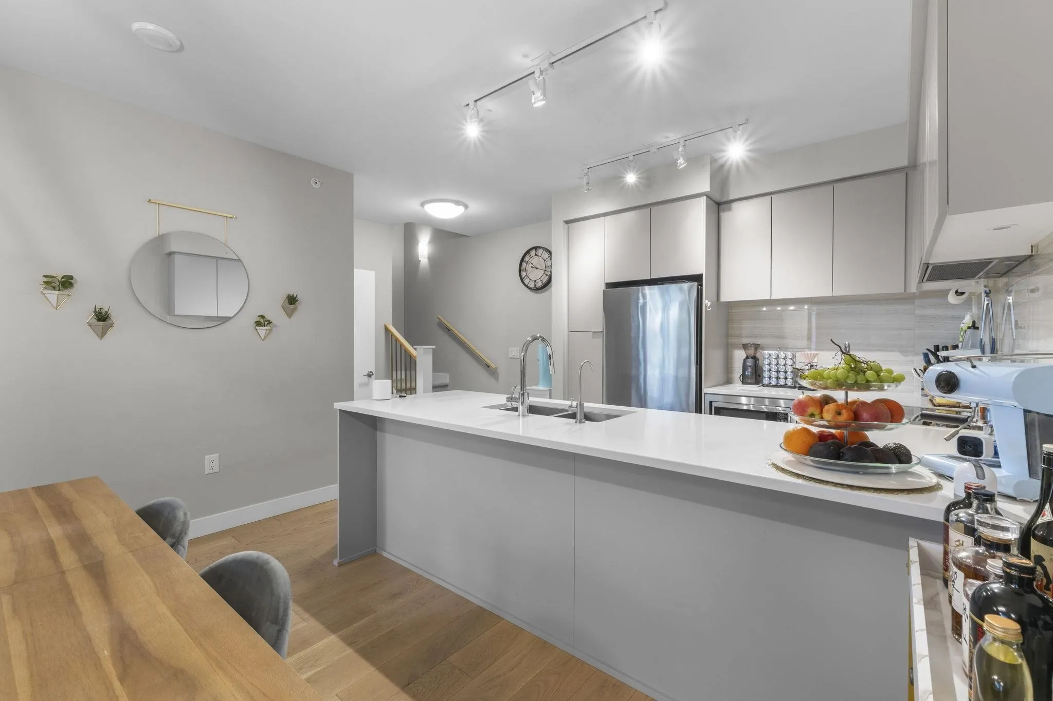 111 8761 University Crescent