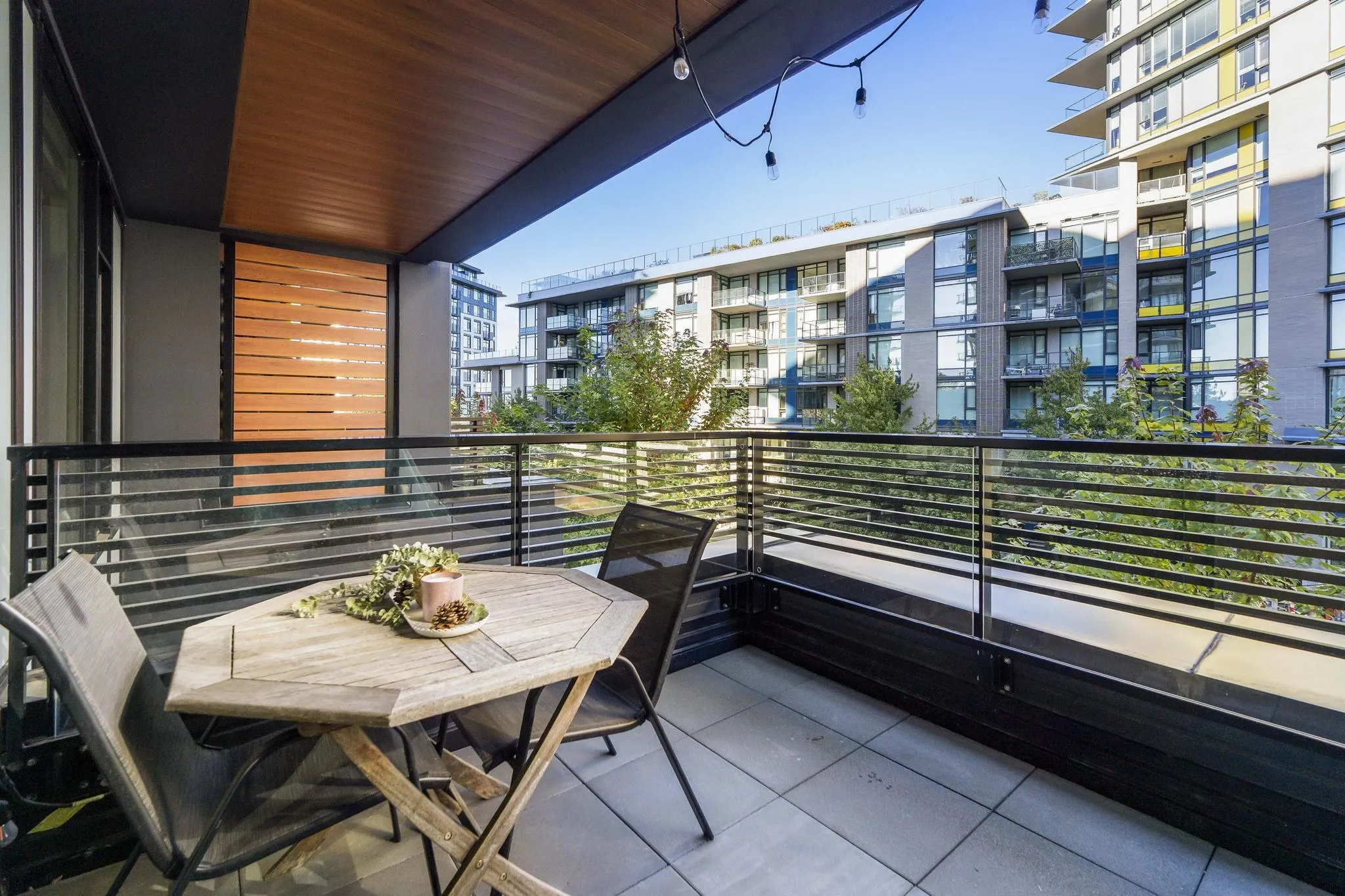 111 8761 University Crescent