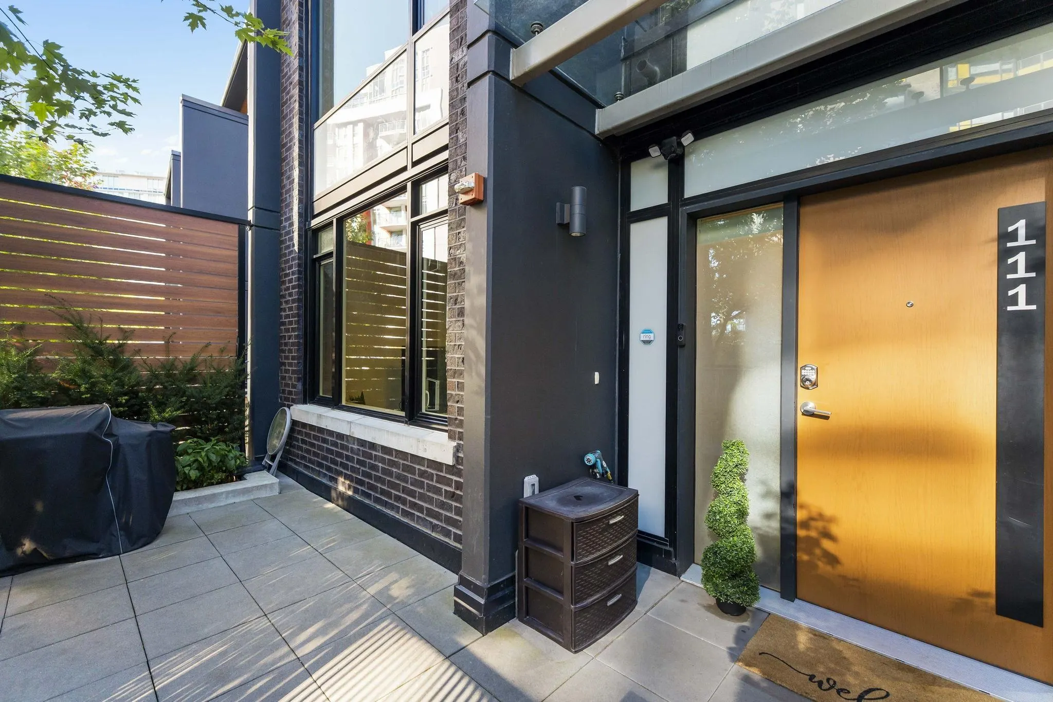 111 8761 University Crescent