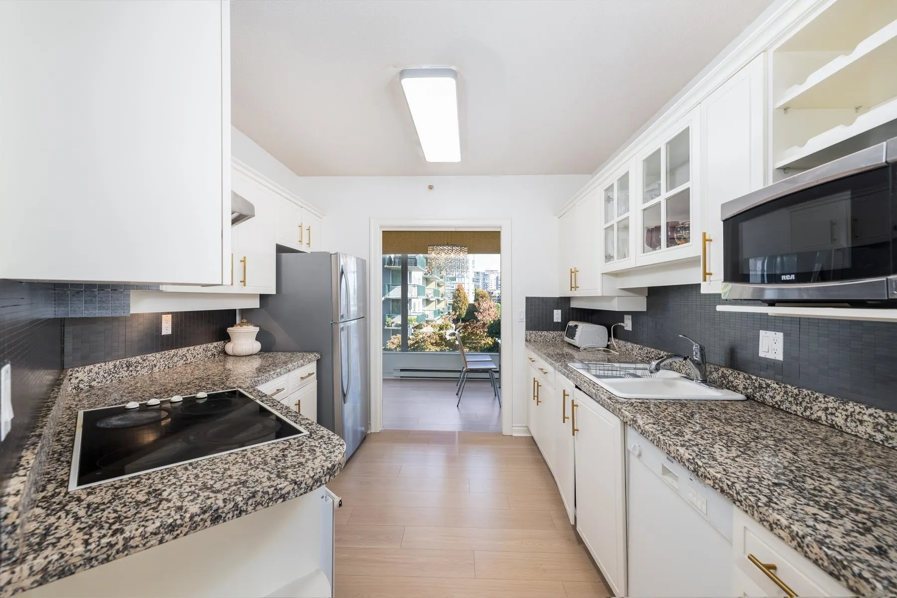 201 588 16th Street