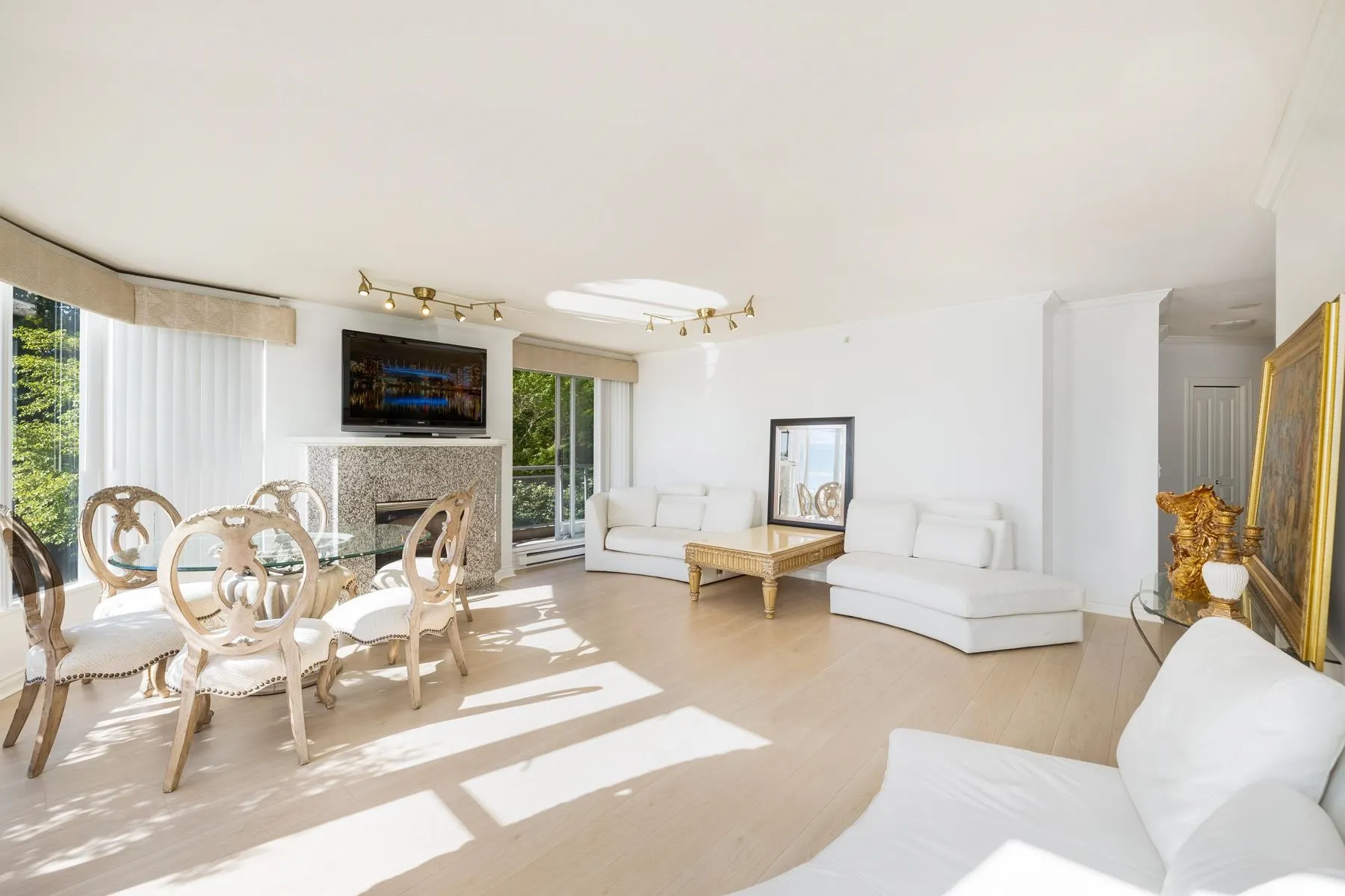 201 588 16th Street