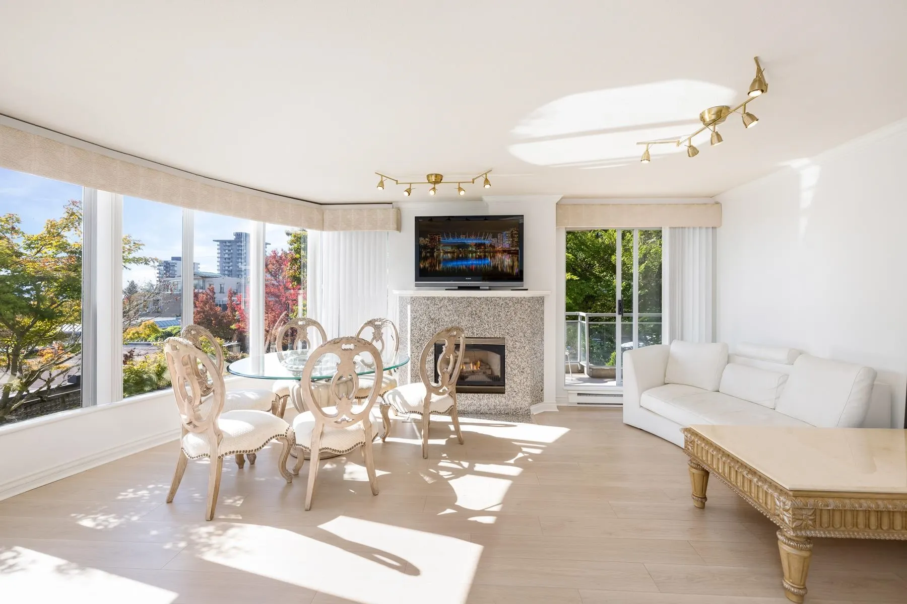 201 588 16th Street
