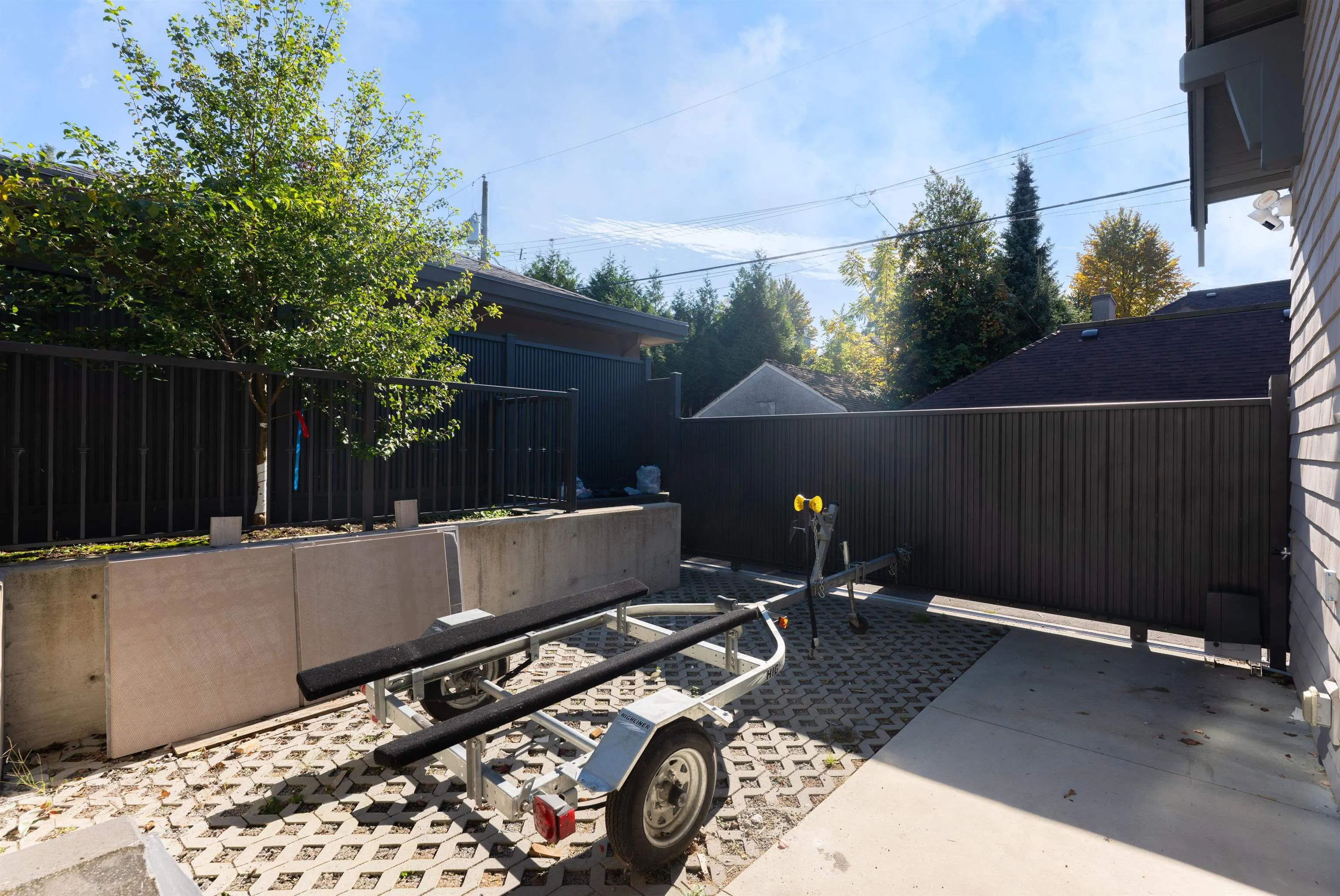3792 W 34th Avenue