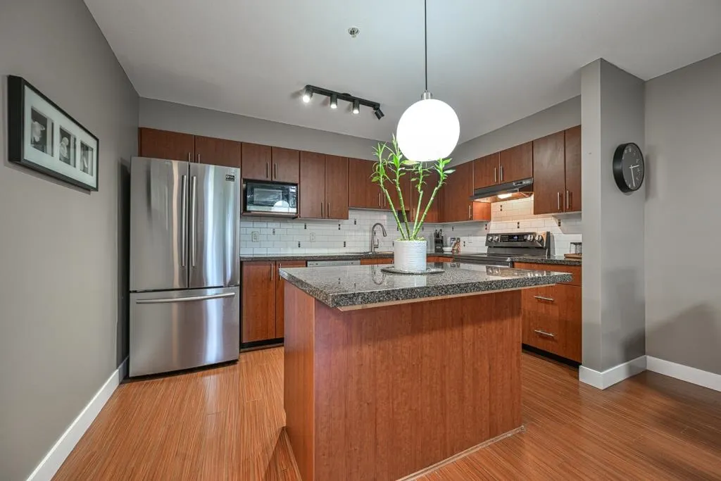 225 12085 228 Street