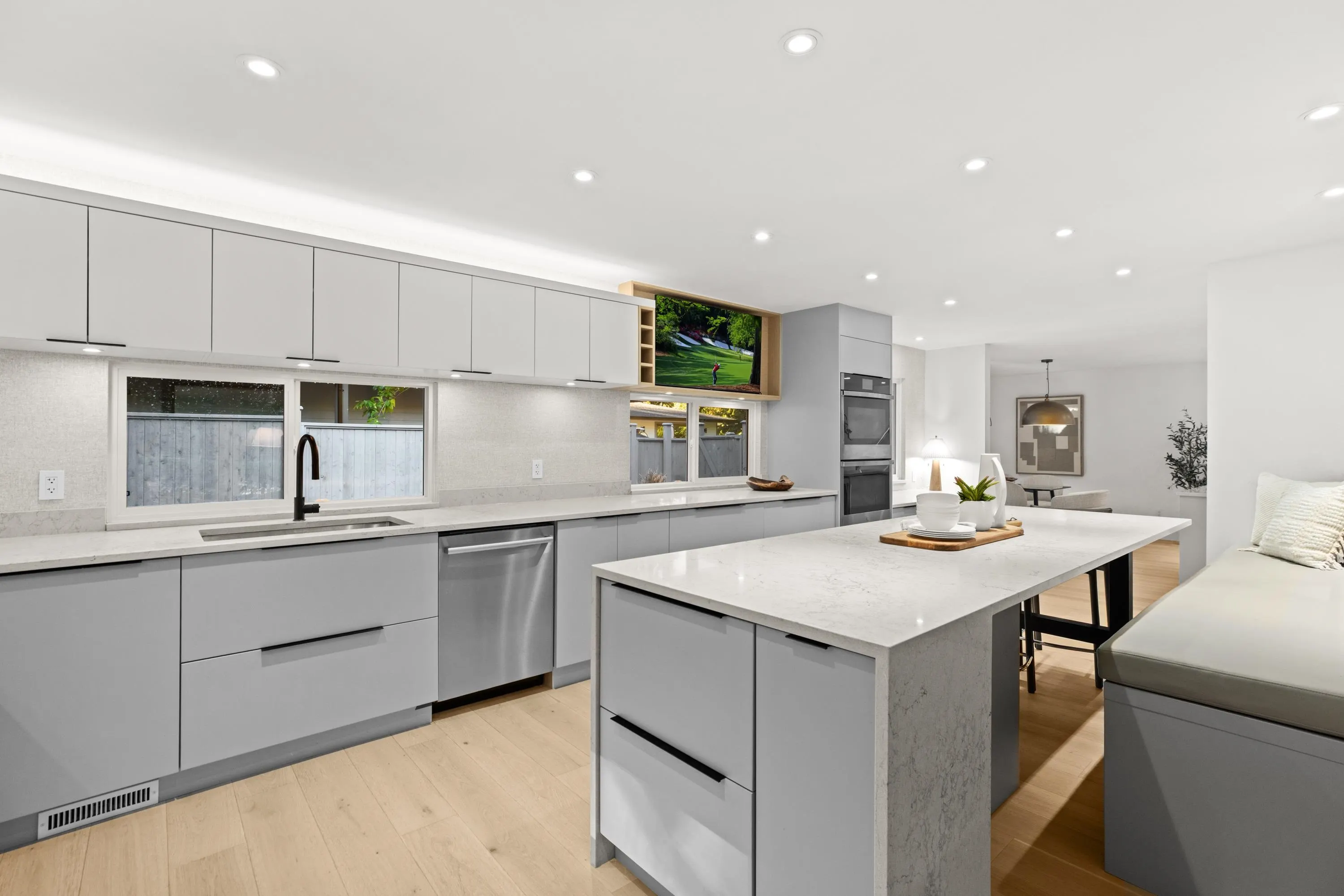5540 Marine Drive