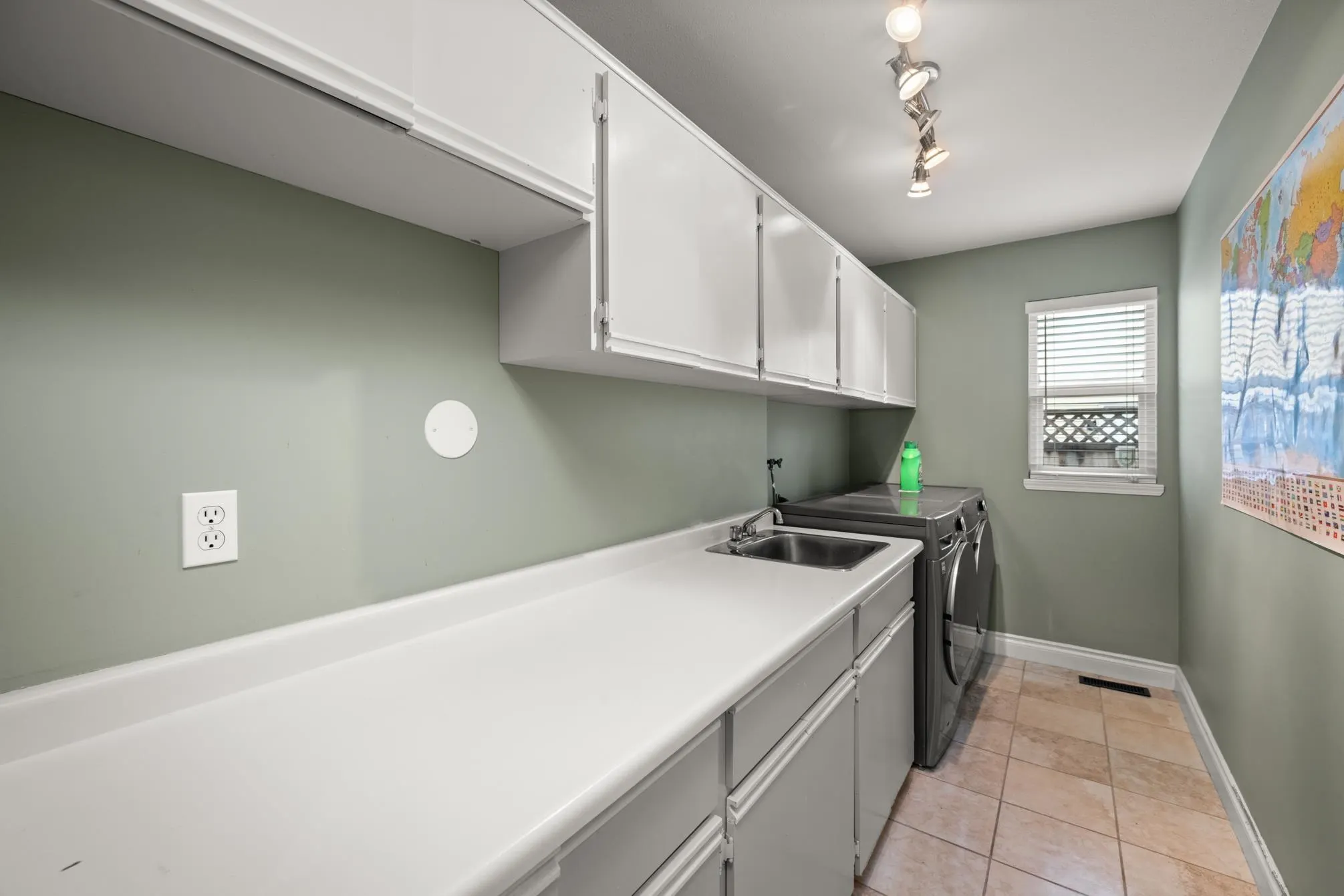 5976 Southpark Grove
