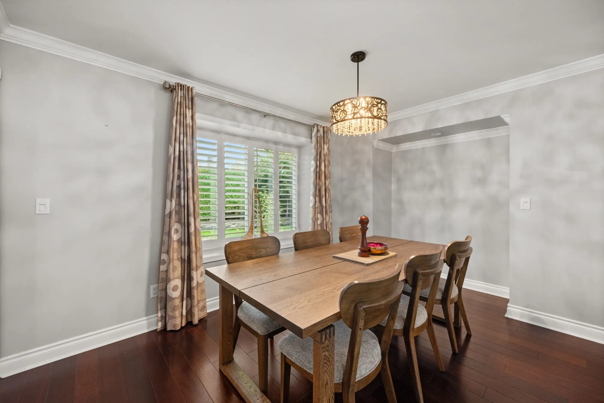 5976 Southpark Grove