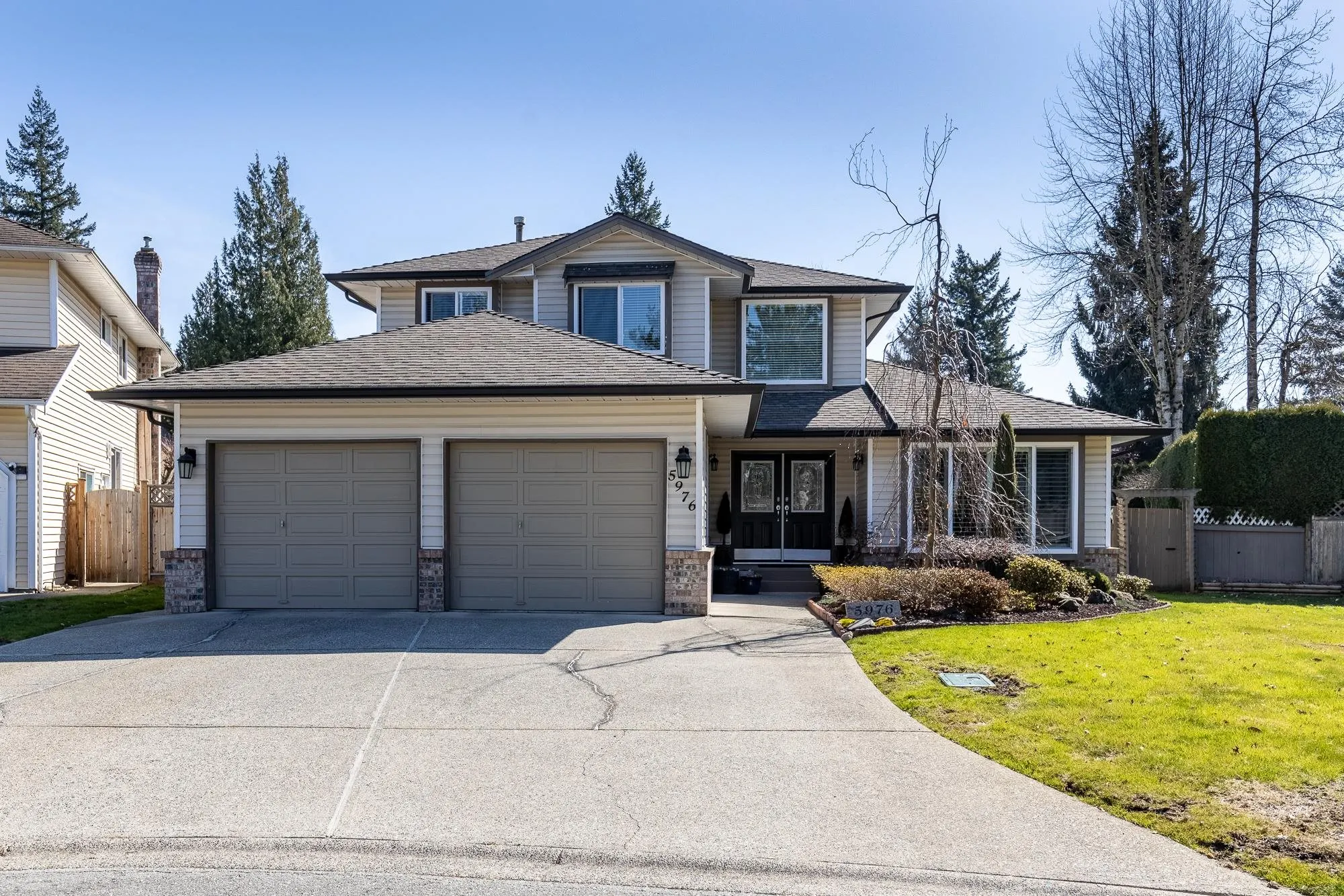 5976 Southpark Grove