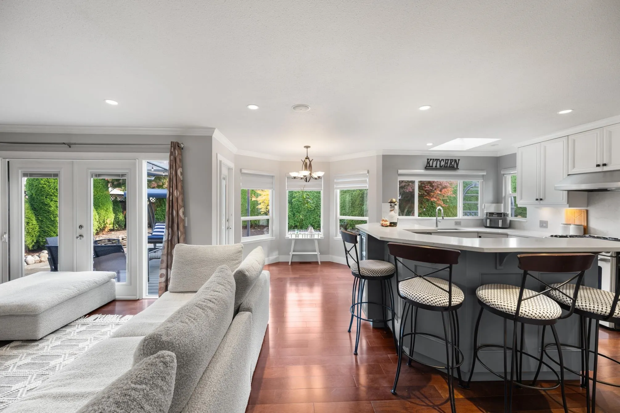 5976 Southpark Grove