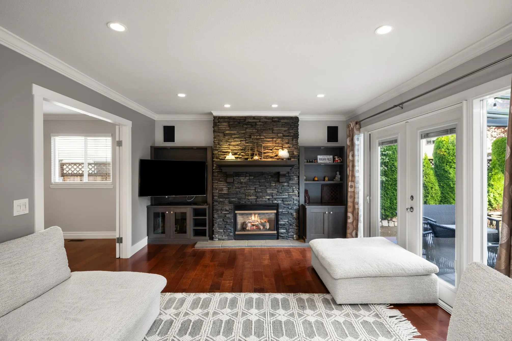 5976 Southpark Grove