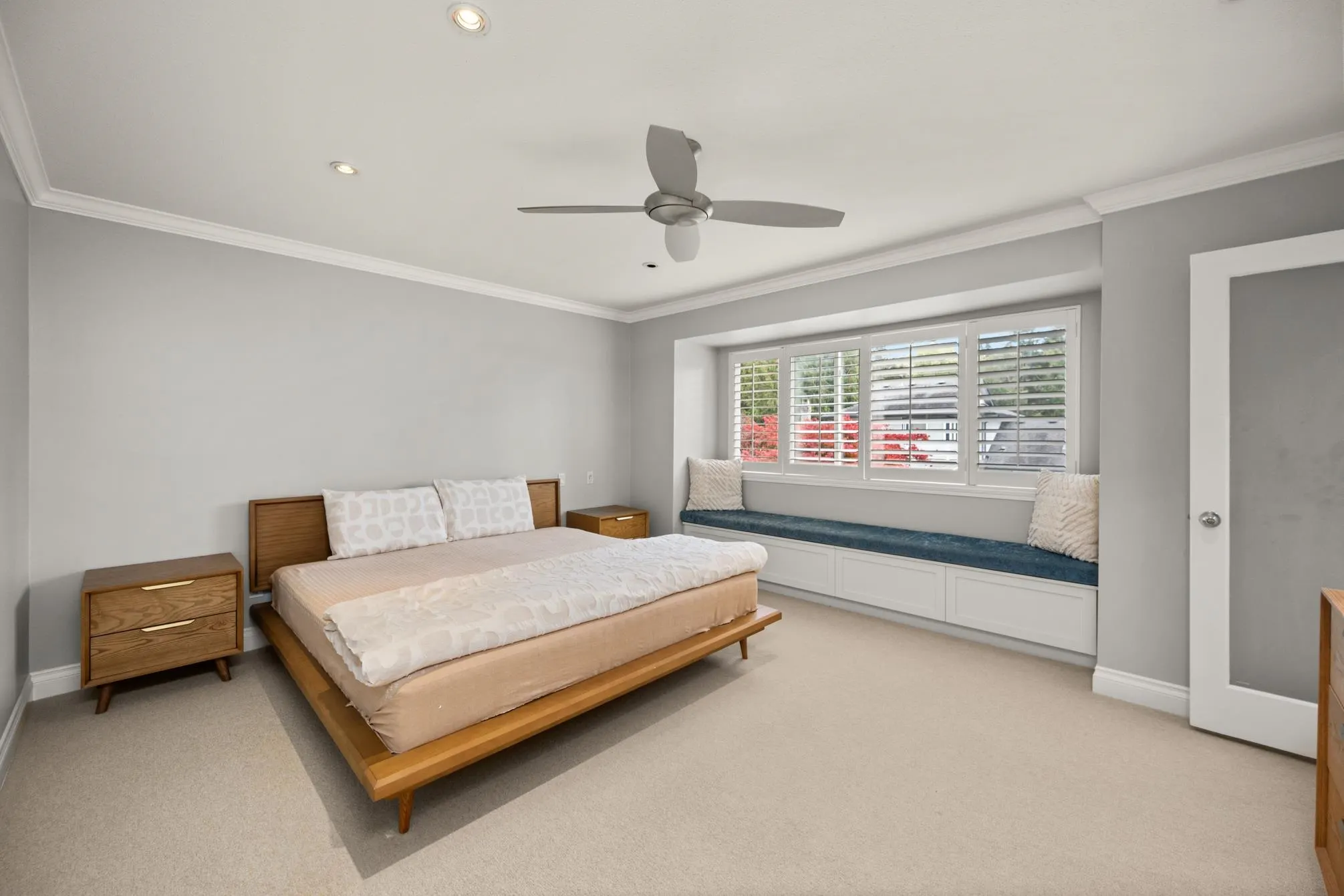 5976 Southpark Grove