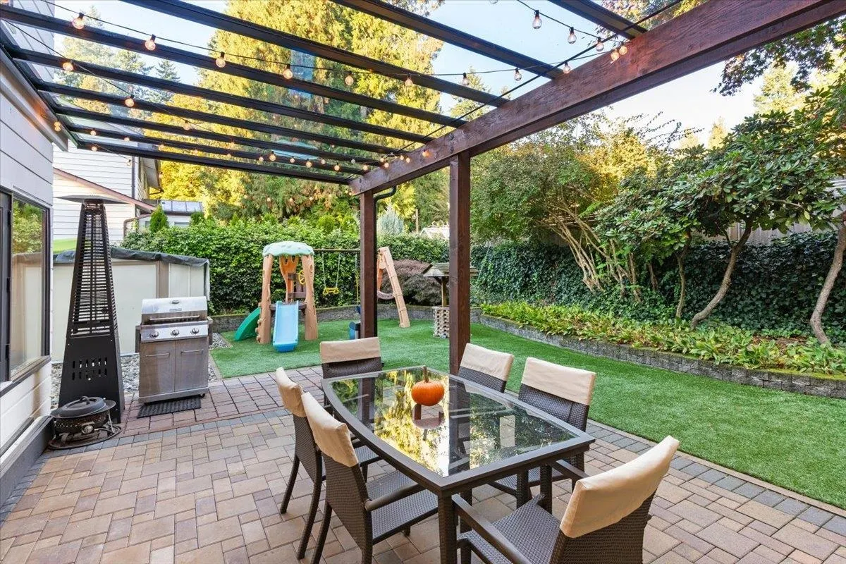 12350 Carlton Street