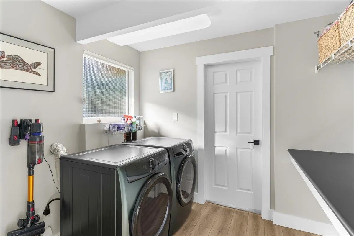 12350 Carlton Street