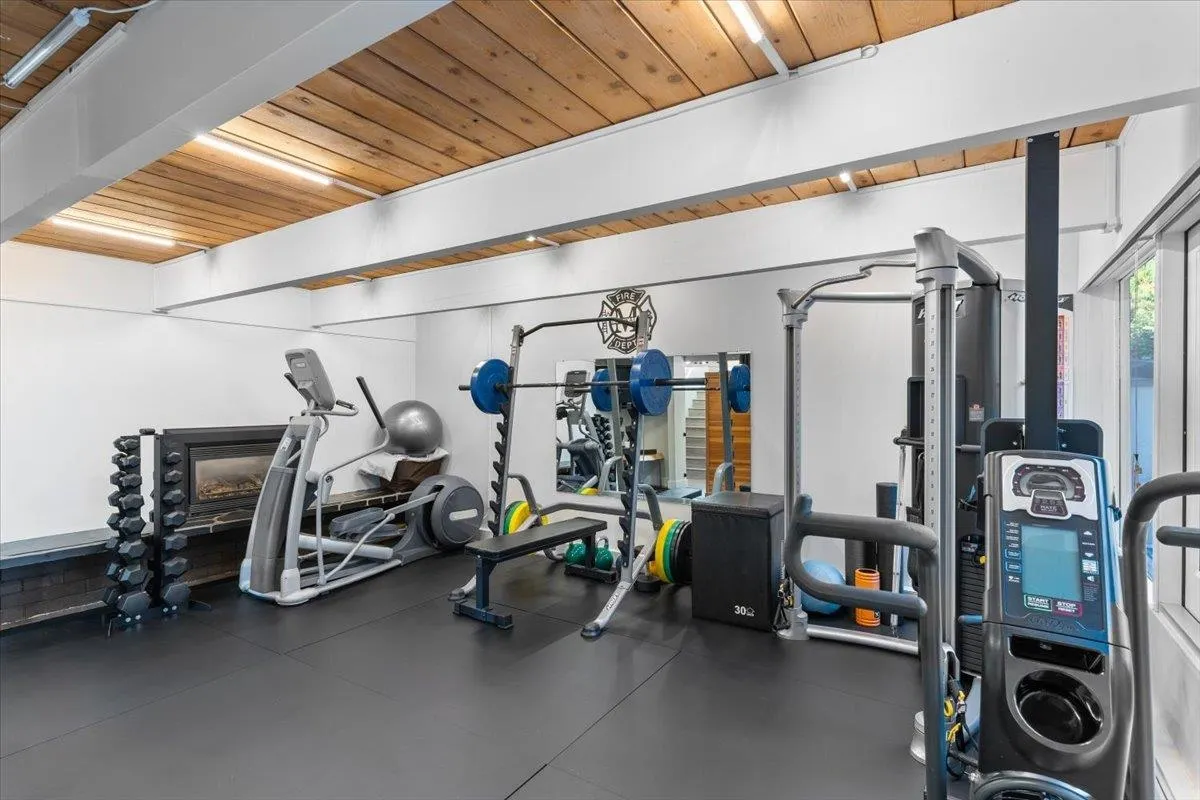 12350 Carlton Street