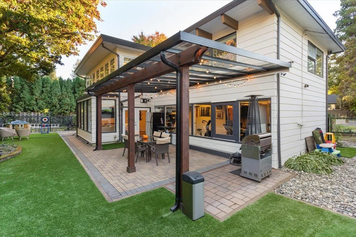 12350 Carlton Street