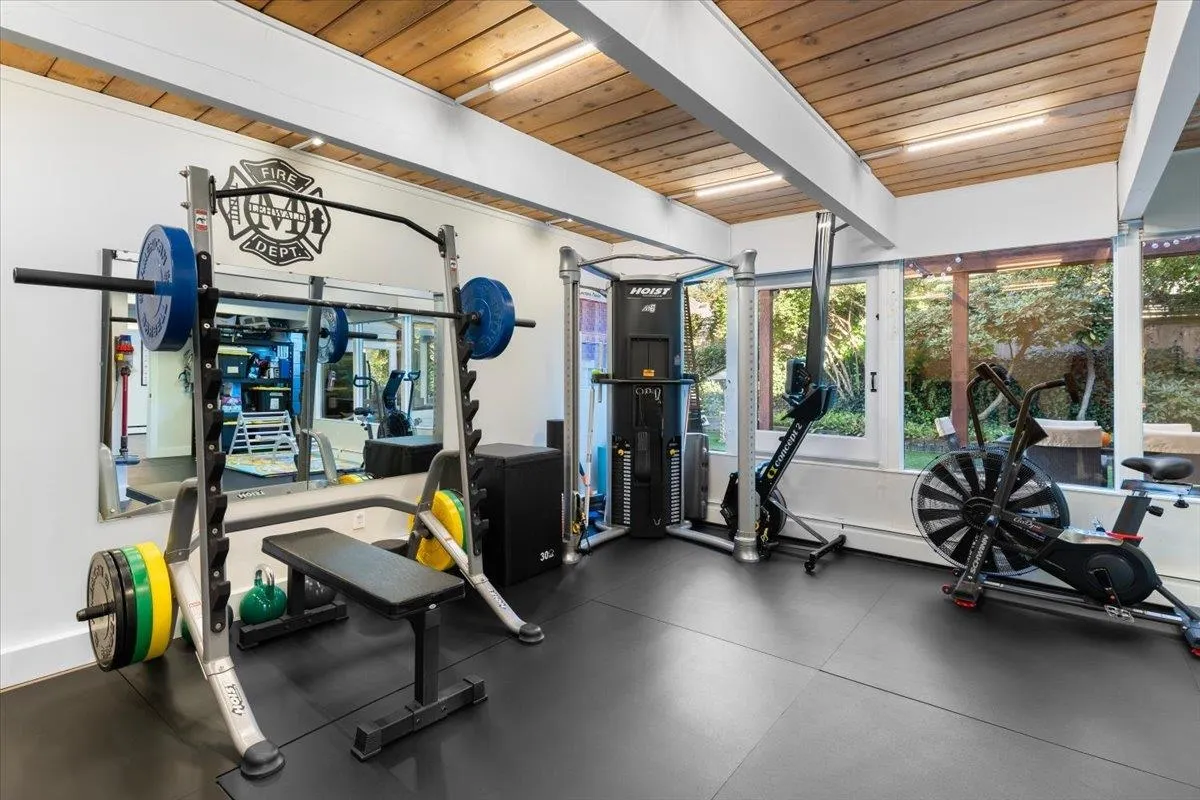 12350 Carlton Street