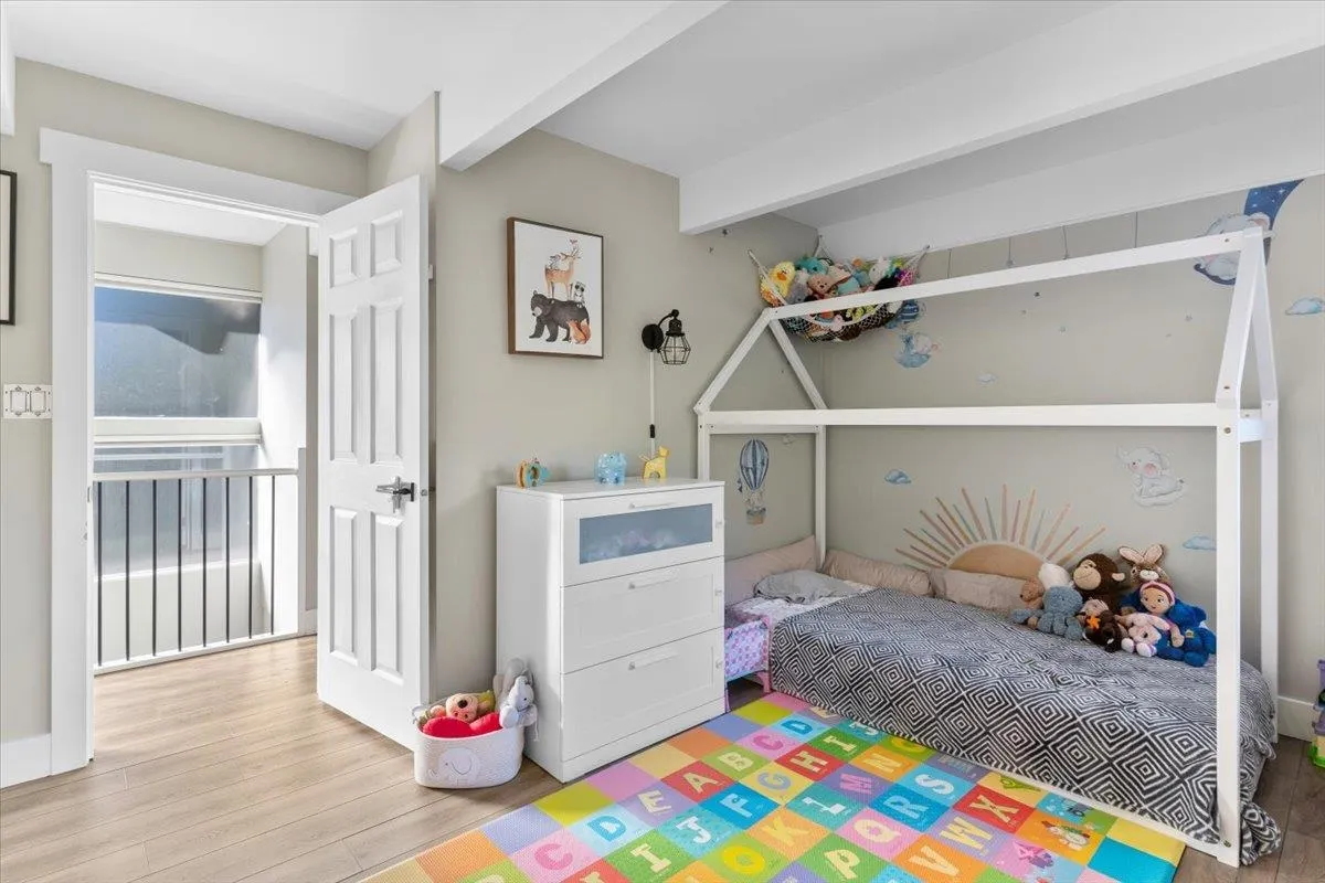 12350 Carlton Street