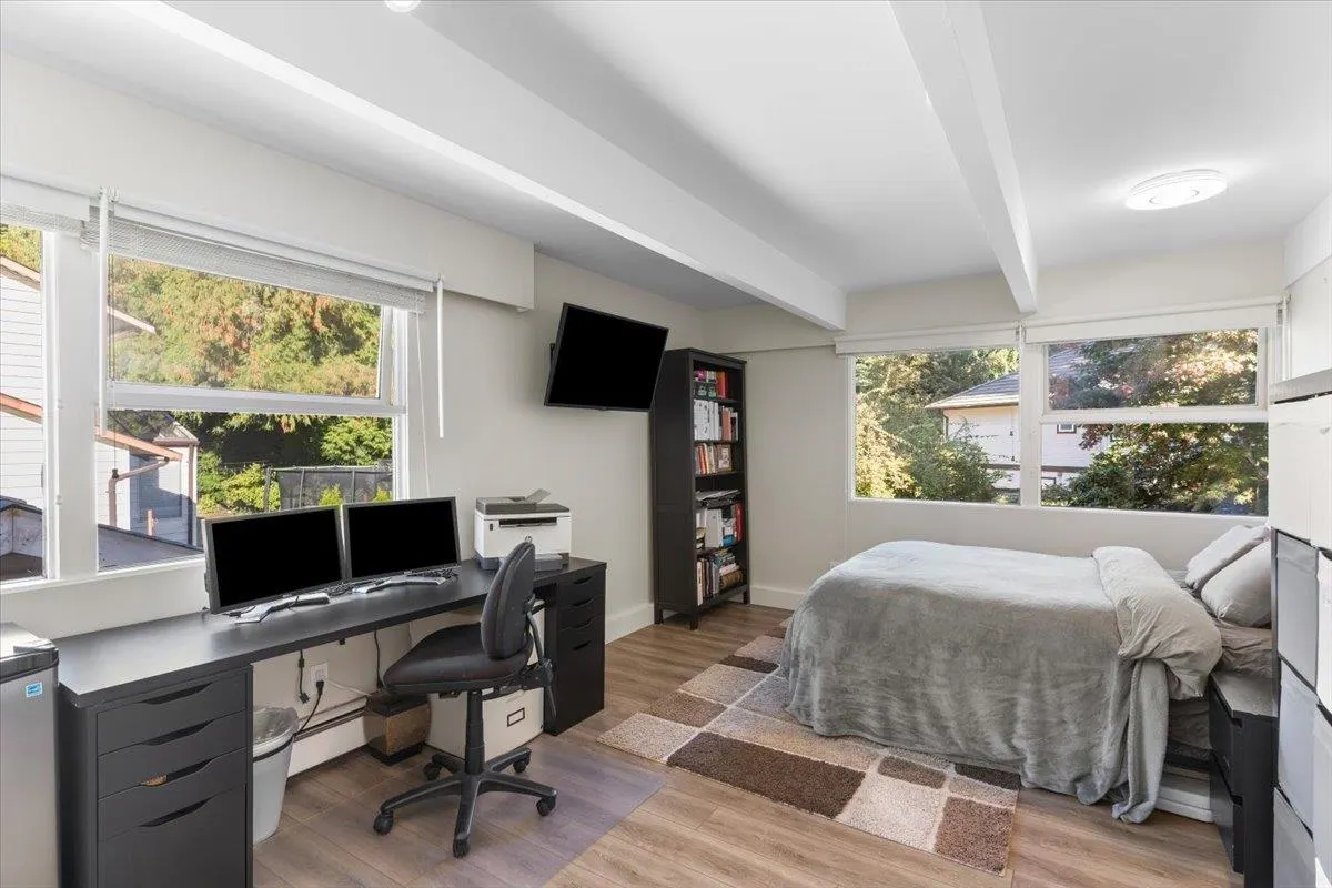 12350 Carlton Street