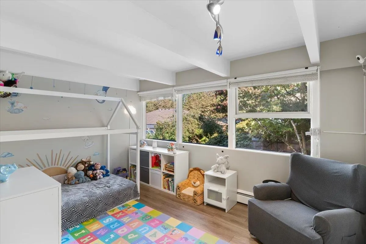 12350 Carlton Street