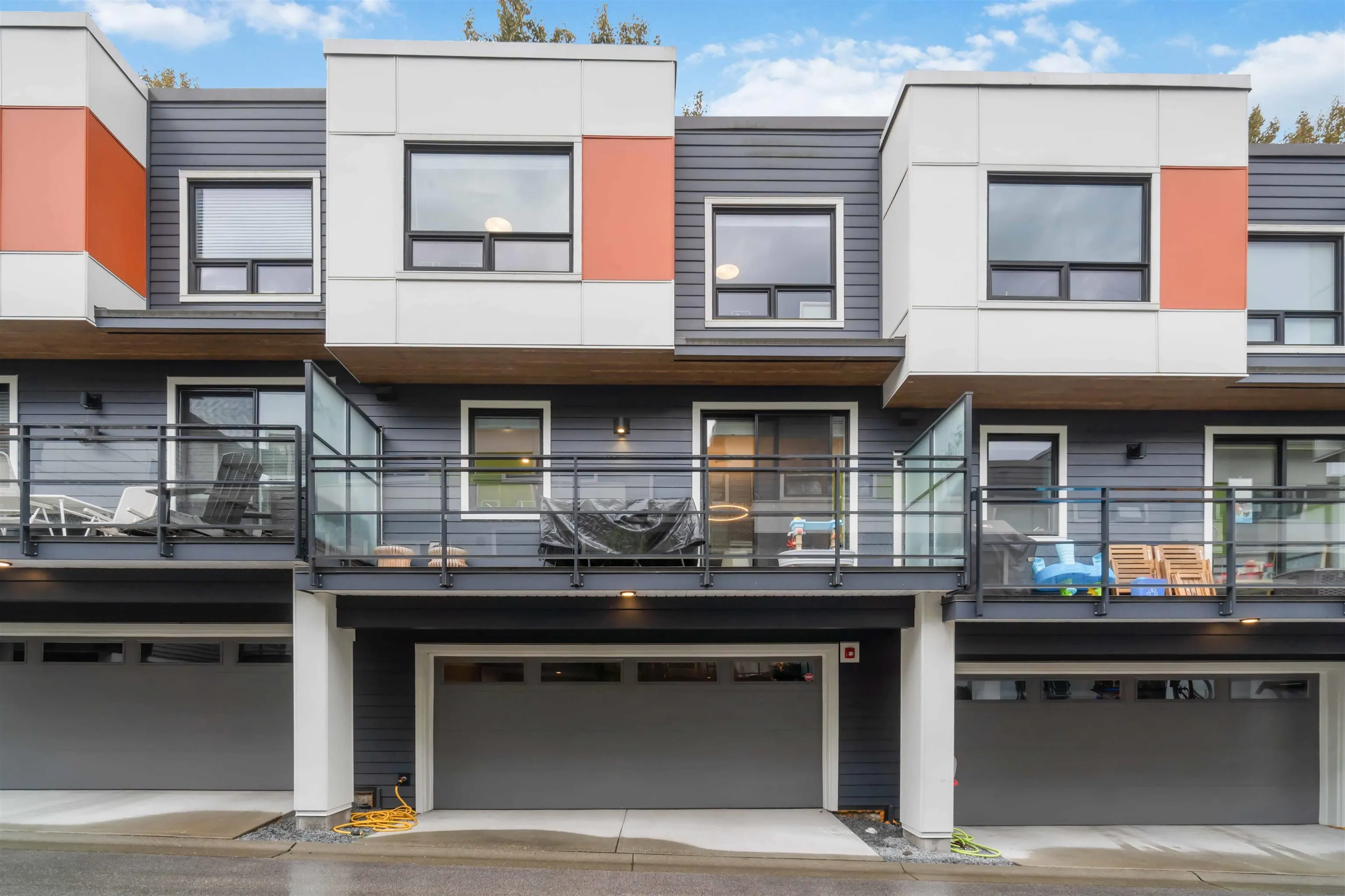 505 3105 St George Street