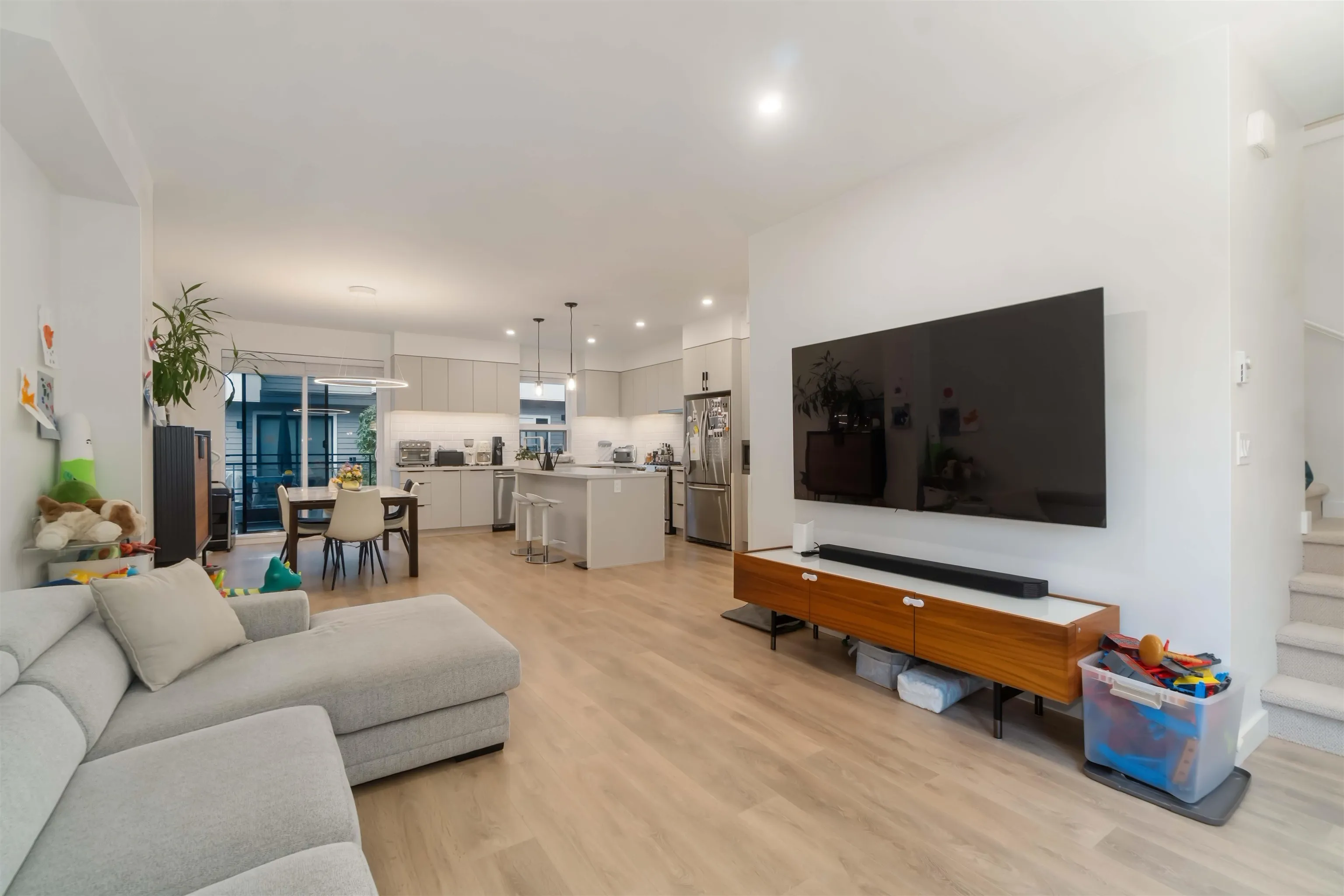 505 3105 St George Street