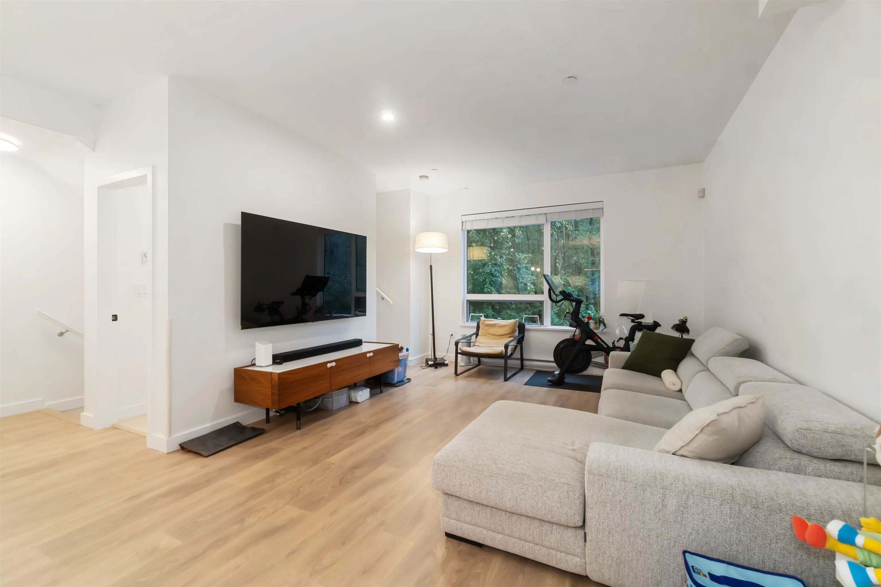 505 3105 St George Street