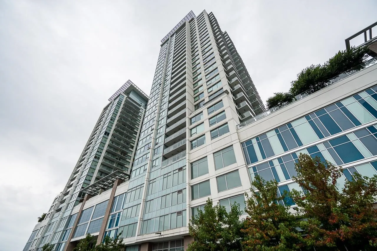 1106 988 Quayside Drive