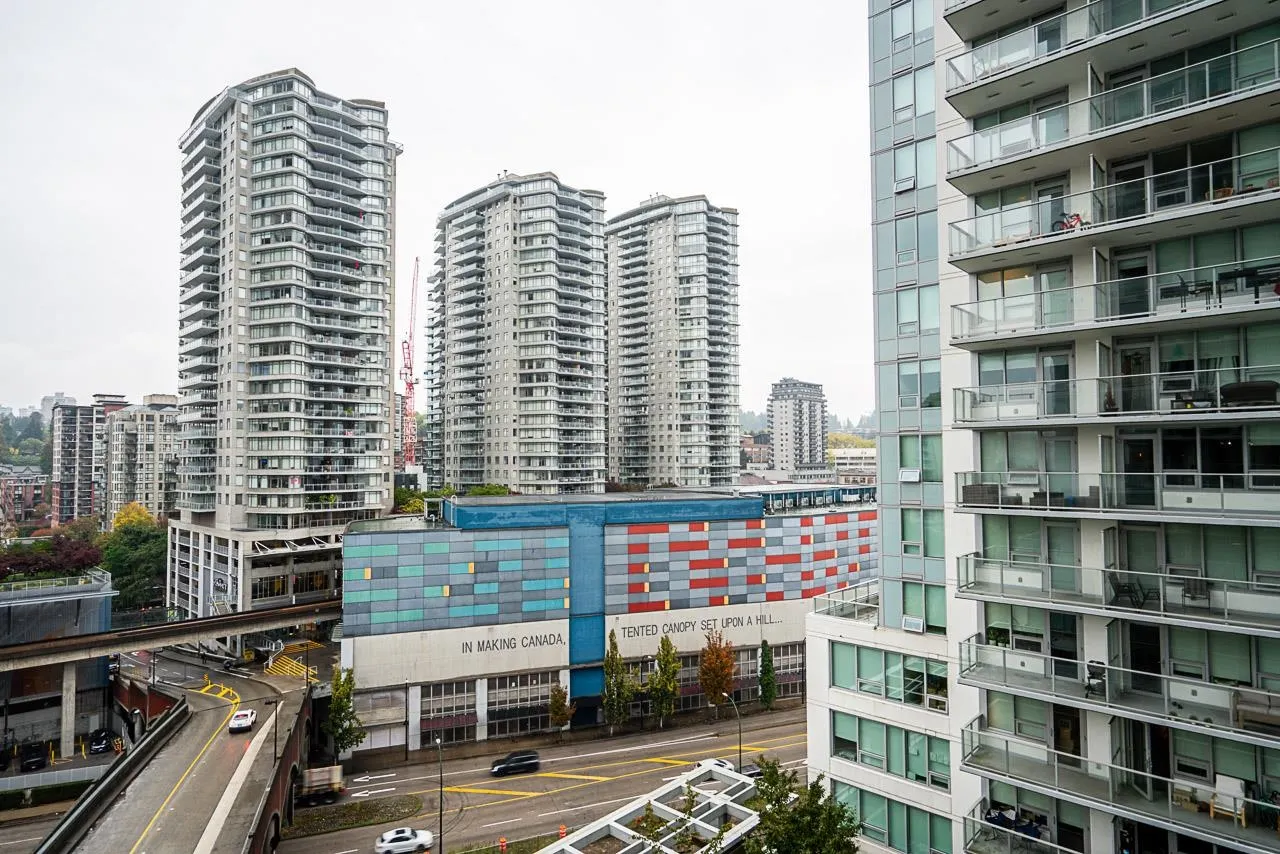 1106 988 Quayside Drive
