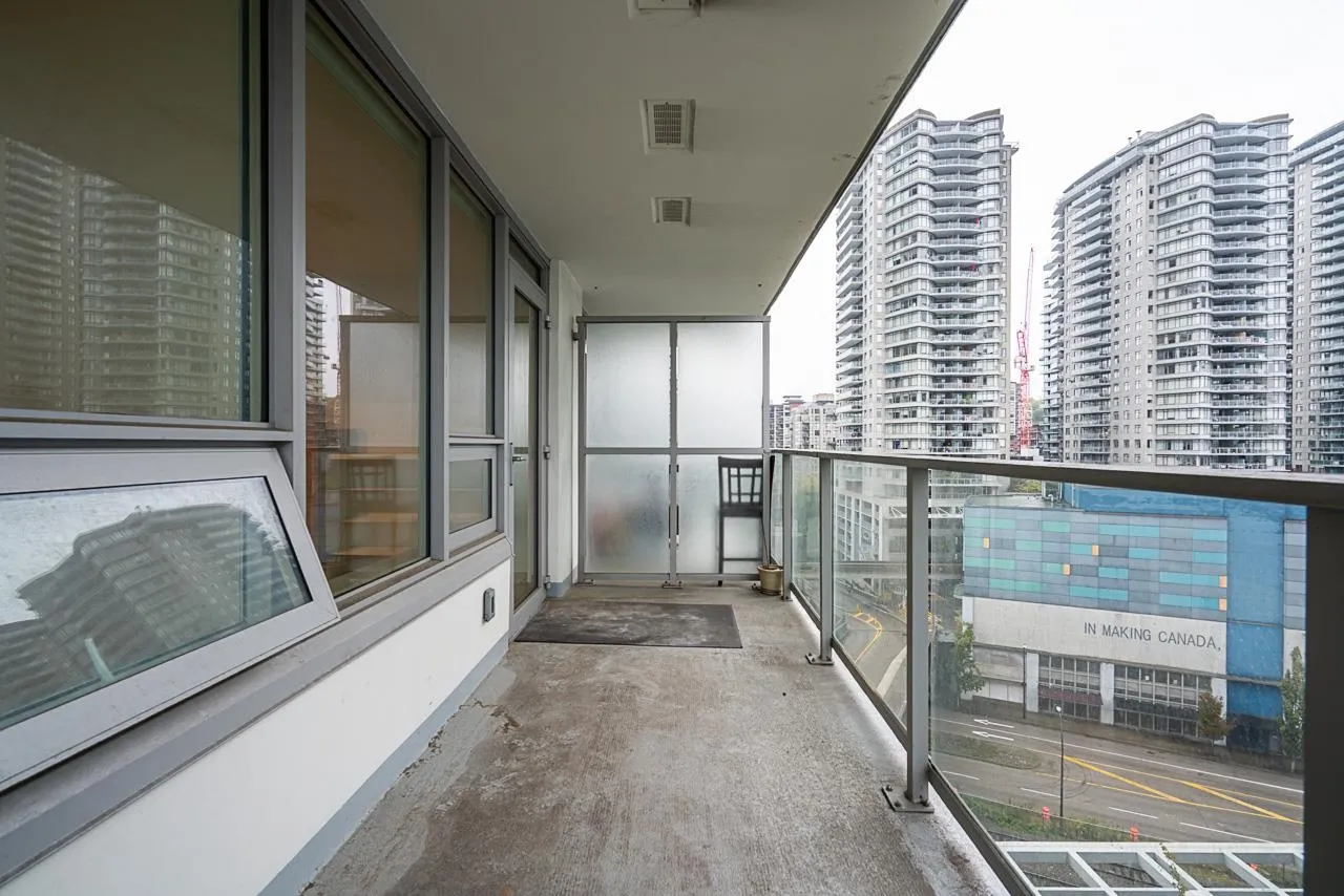 1106 988 Quayside Drive