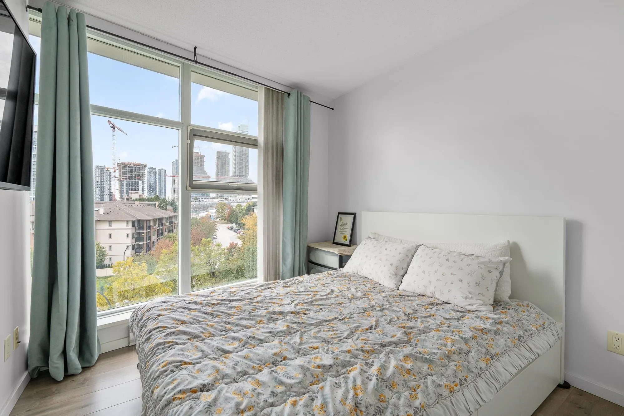 707 2289 Yukon Crescent