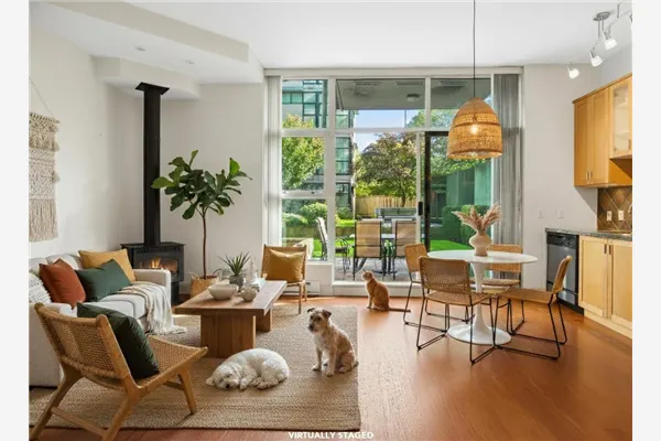 110 8988 Hudson Street