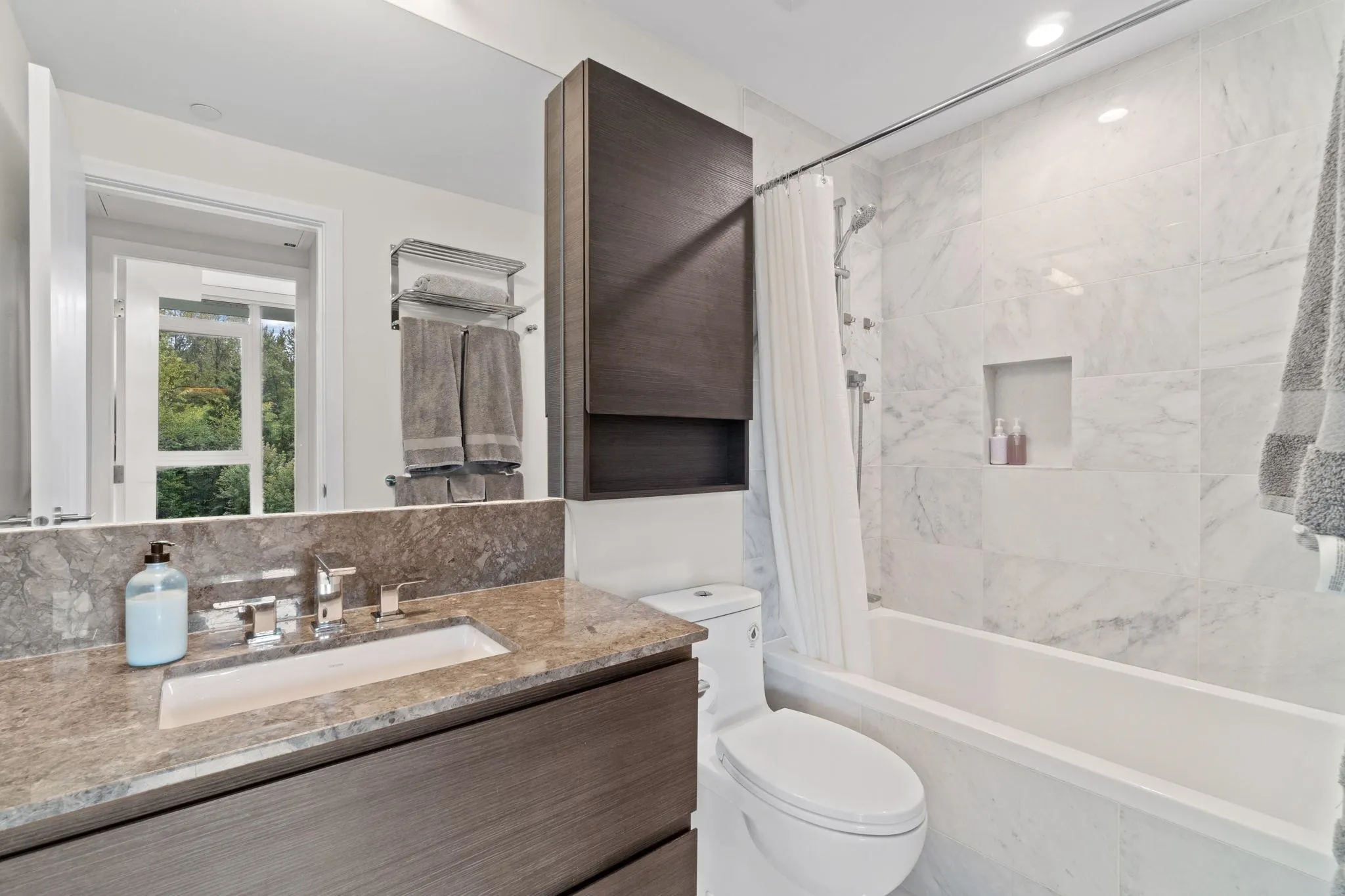 405 305 Morrissey Road