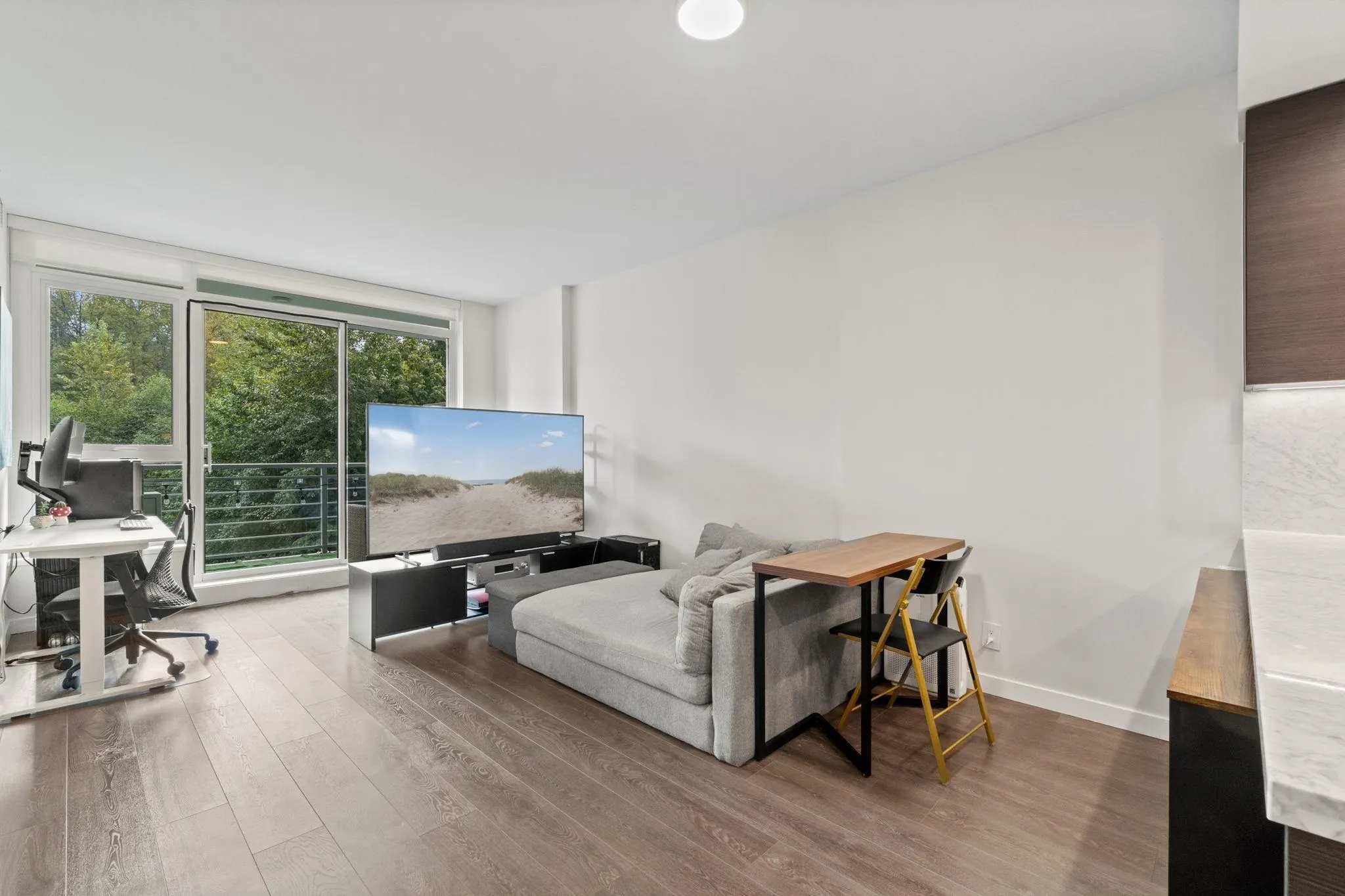 405 305 Morrissey Road