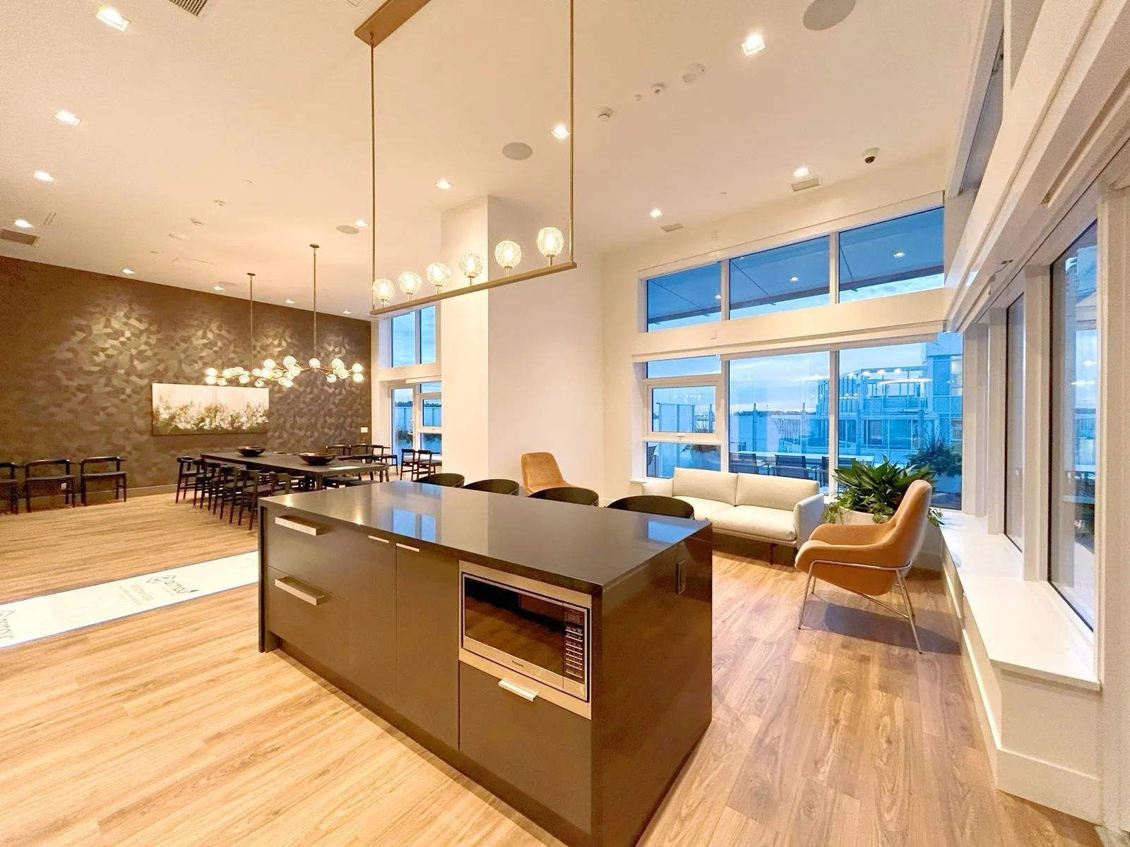 1802 680 Quayside Drive